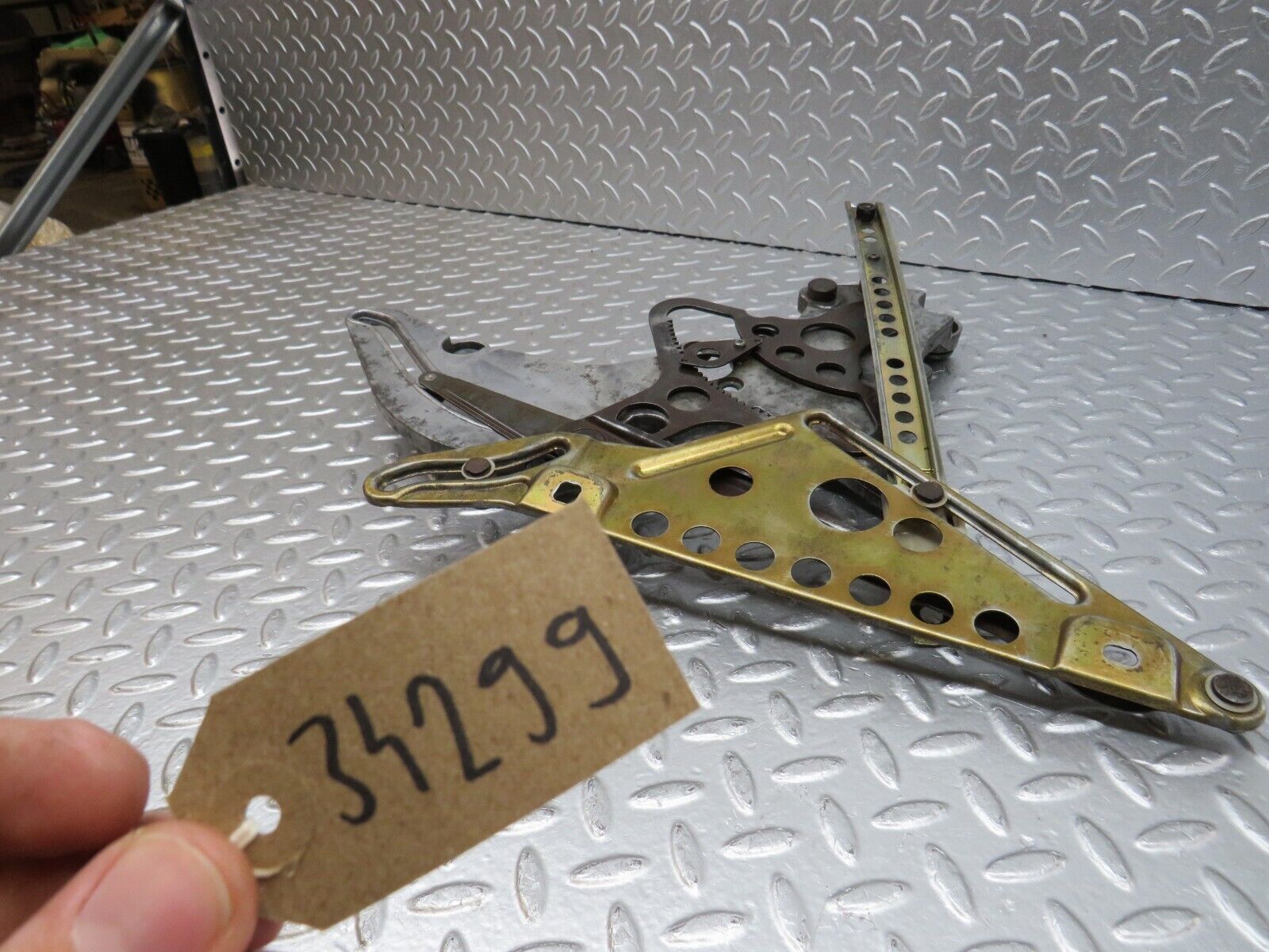 34299 Mercedes-Benz C126 380SEC Coupe Rear Left Power Window Regulator