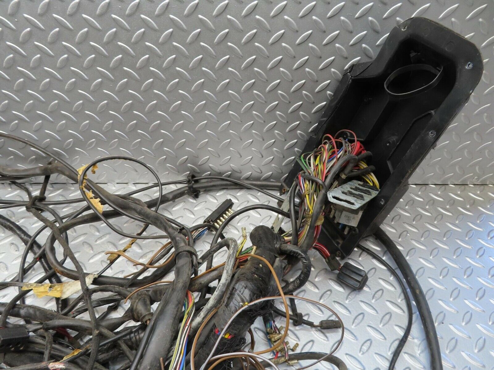 14182 Mercedes-Benz C107 280 SLC Engine Chassis Body Wire Wiring Harness