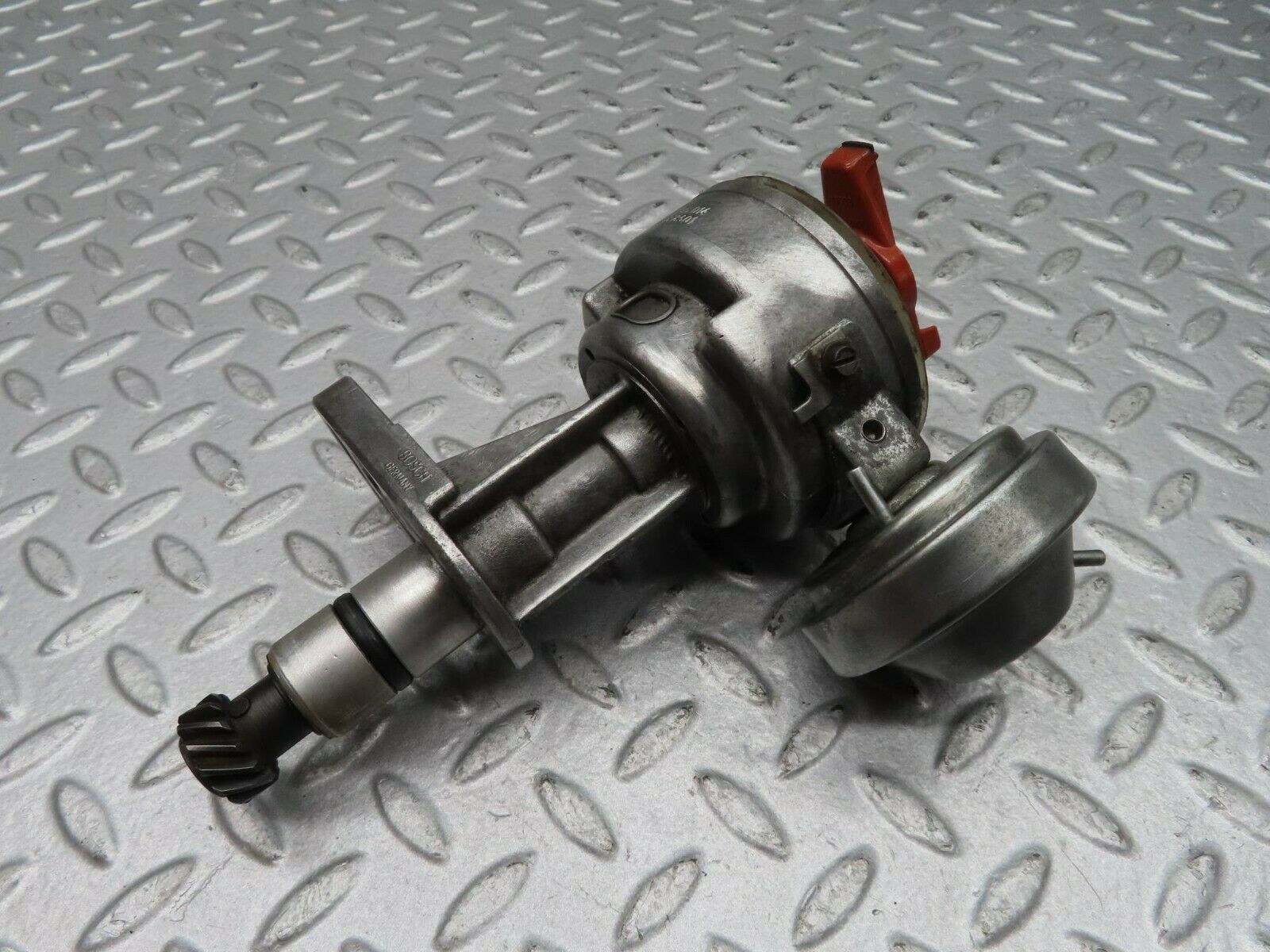 16665 Mercedes-Benz C107 380SLC Ignition Distributor Bosch 0237405014