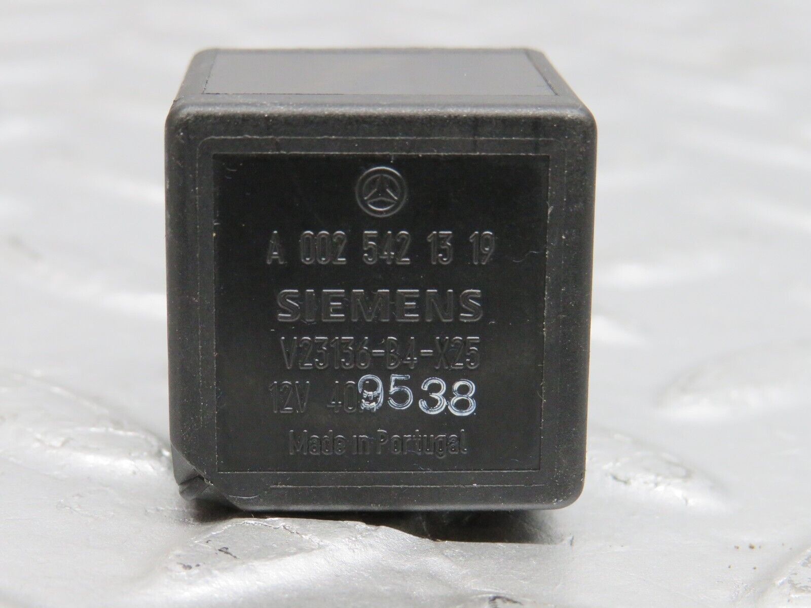 39647 Mercedes-Benz R129 320SL Coupe Multi Purpose Relay 0025421319