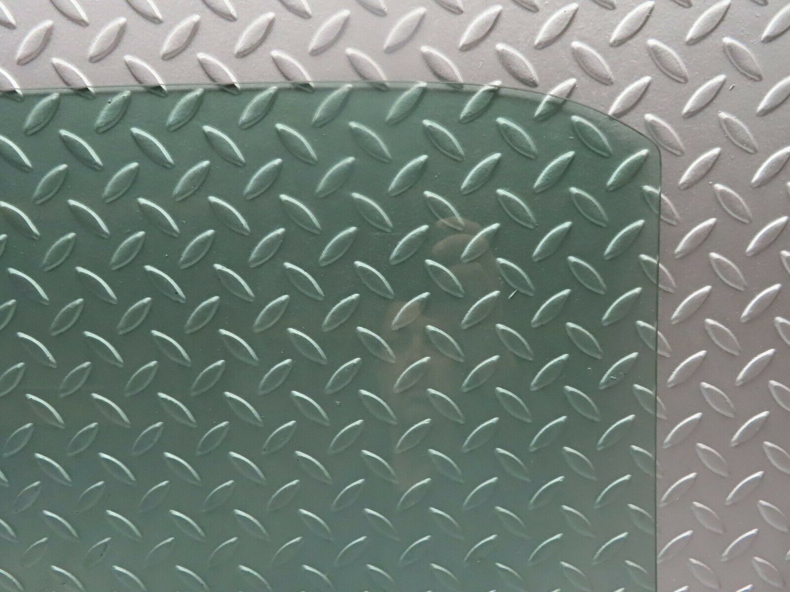 5384 Mercedes-Benz W124 230E Rear Right Door Window Glass