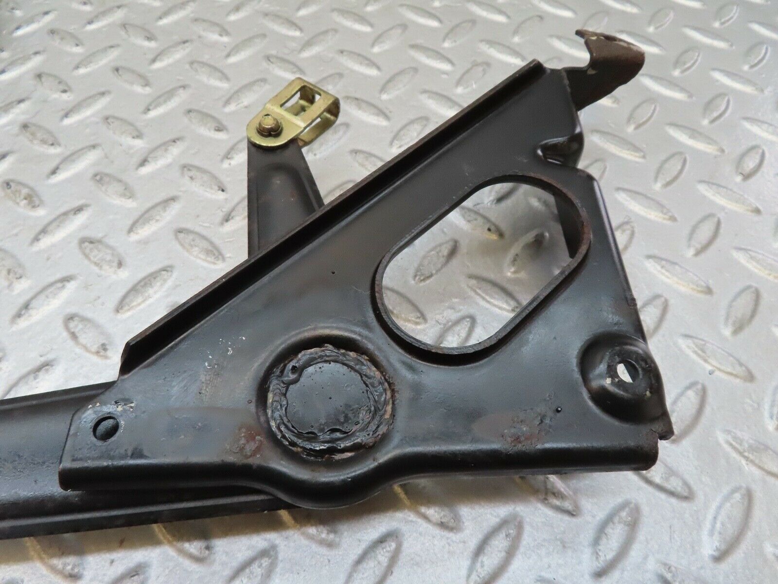 17036 Mercedes-Benz C123 280CE Coupe Handbrake Regulator