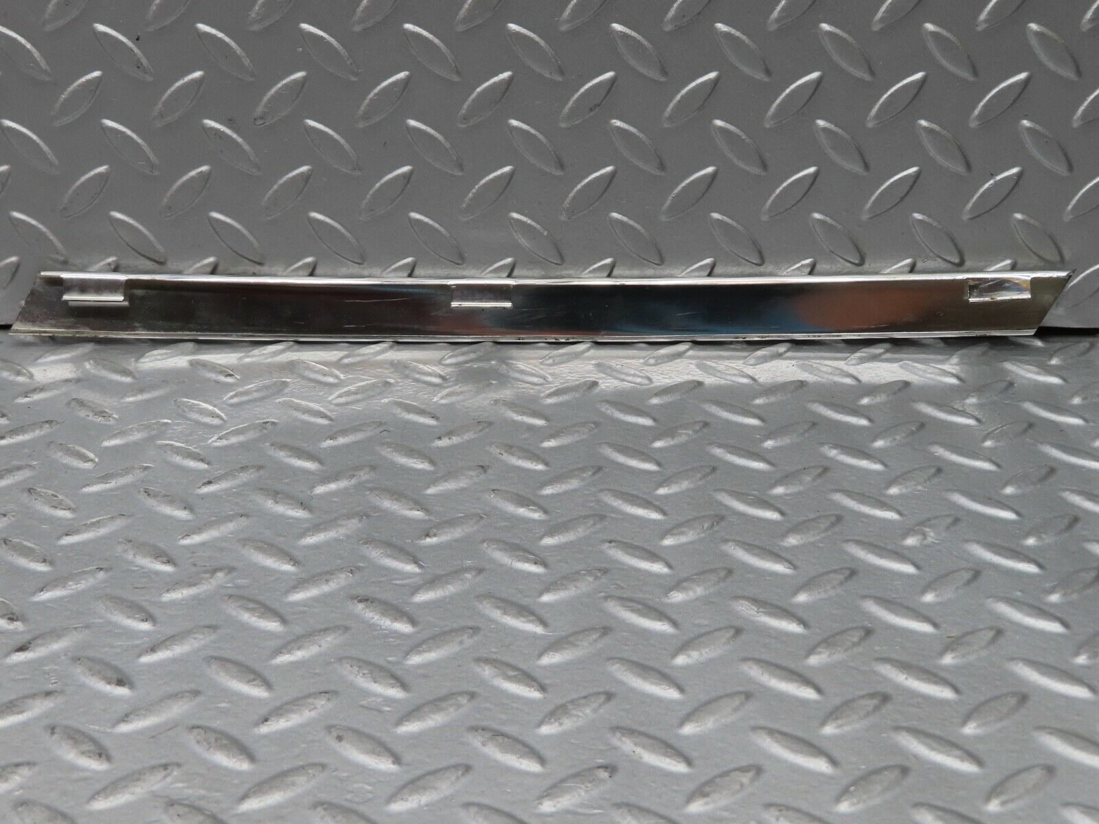 16776 Mercedes-Benz C107 380SLC Rear Right Quarter Window Chrome Trim