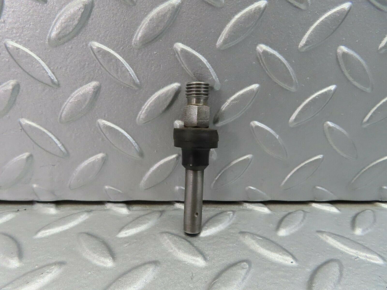 9800 Mercedes-Benz C123 280CE Coupe Fuel Injector Bosch 0437502010