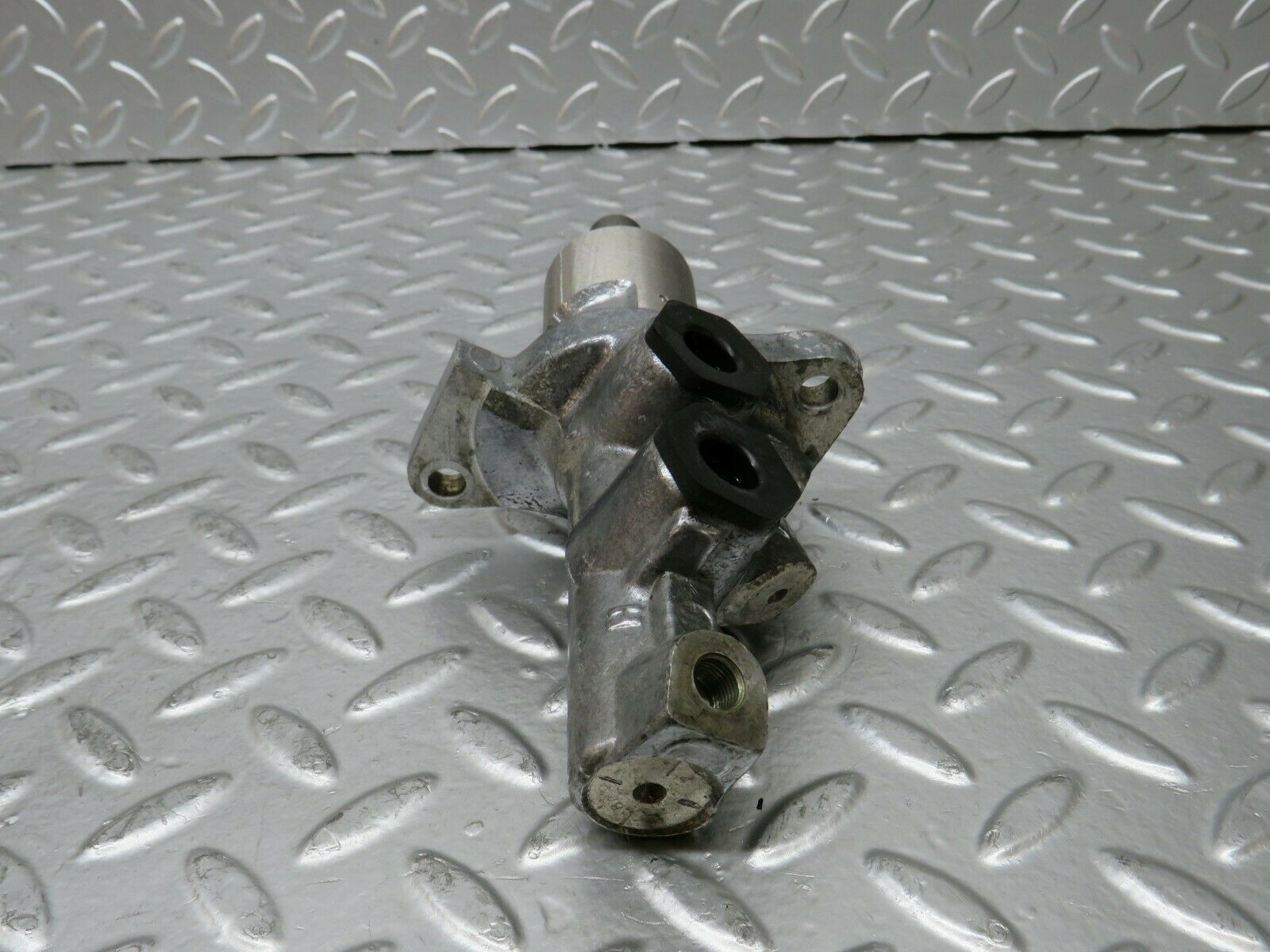 24321 Mercedes-Benz S124 220TE Wagon Brake Master Cylinder Ate