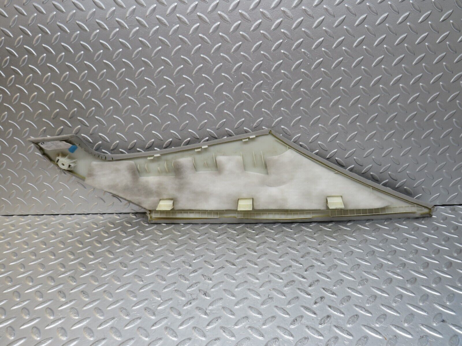 35209 Mercedes-Benz W221 C Pillar Interior Trim Right Side 2216904025