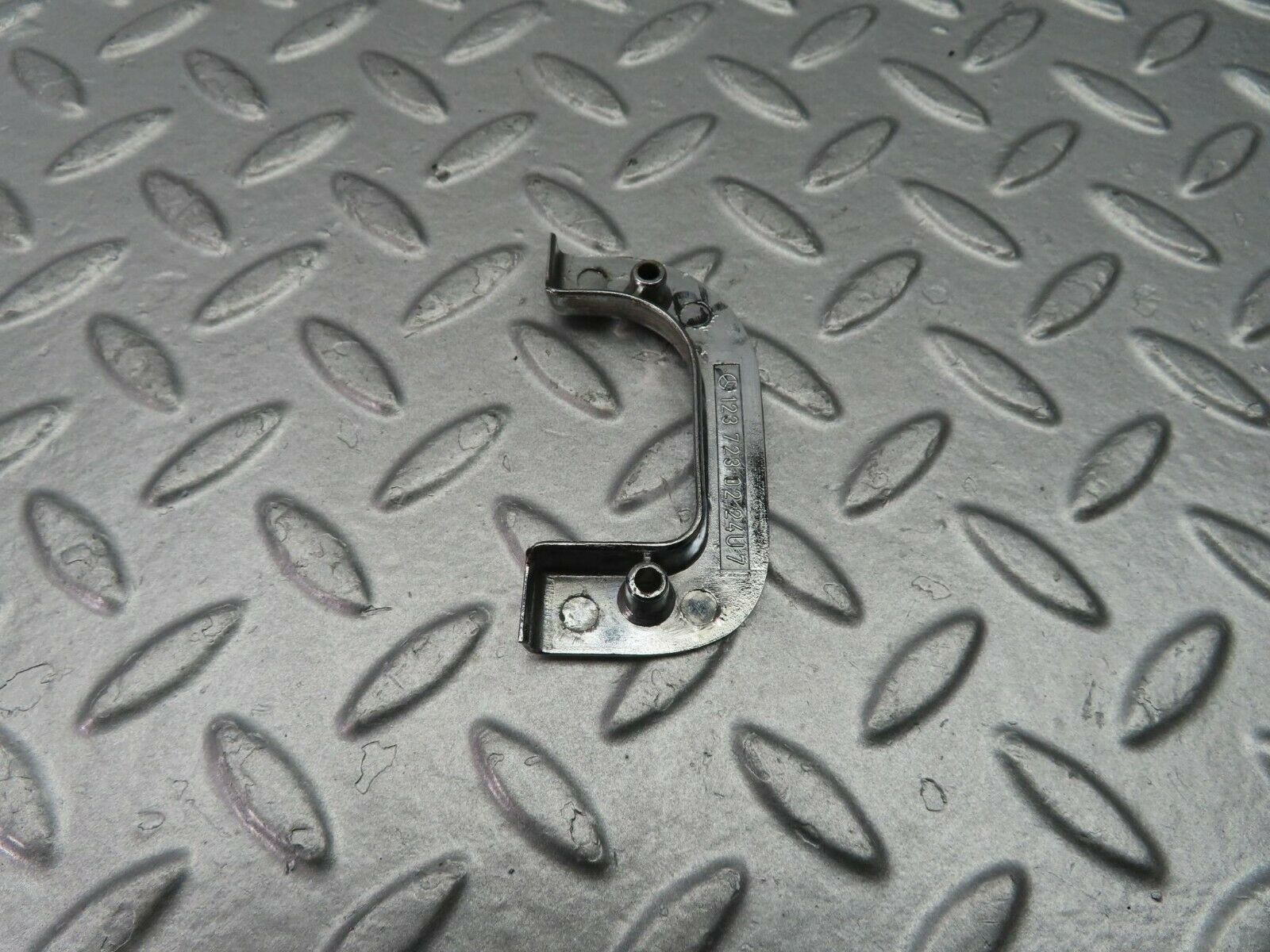 9914 Mercedes-Benz C123 230CE Coupe Right Interior Chrome Door Latch Trim