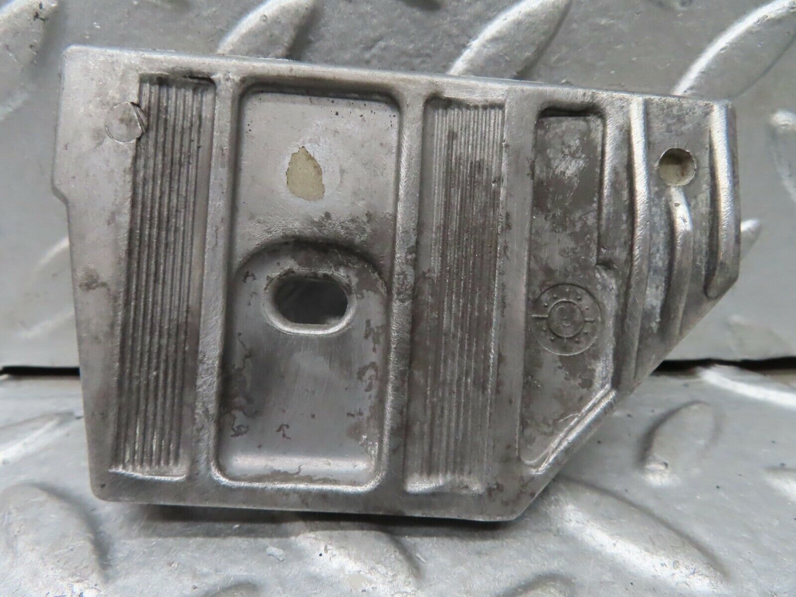 19631 Mercedes-Benz C140 CL420 Coupe Door Window Guide Bracket 1247250432