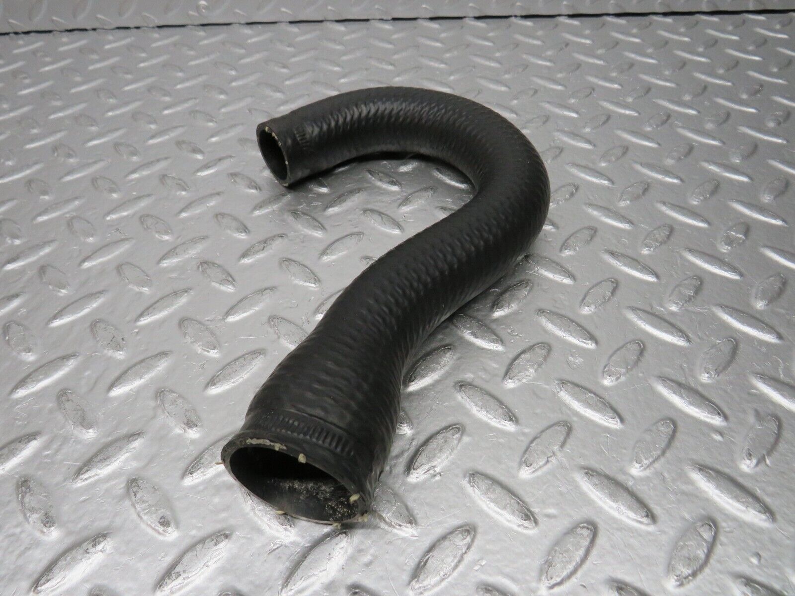 30722 Mercedes-Benz W201 190E 2.0L Water Hose Pipe