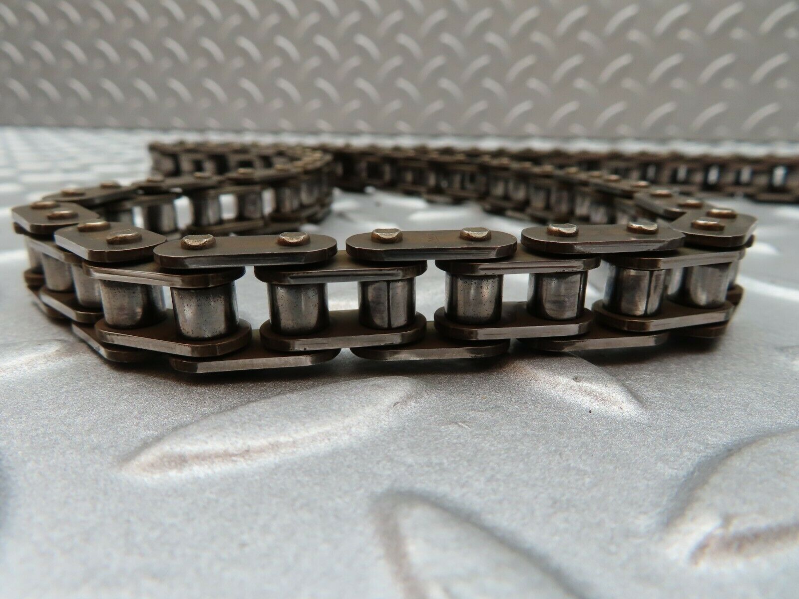 3794 Mercedes-Benz S123 200T Wagon Timing Chain