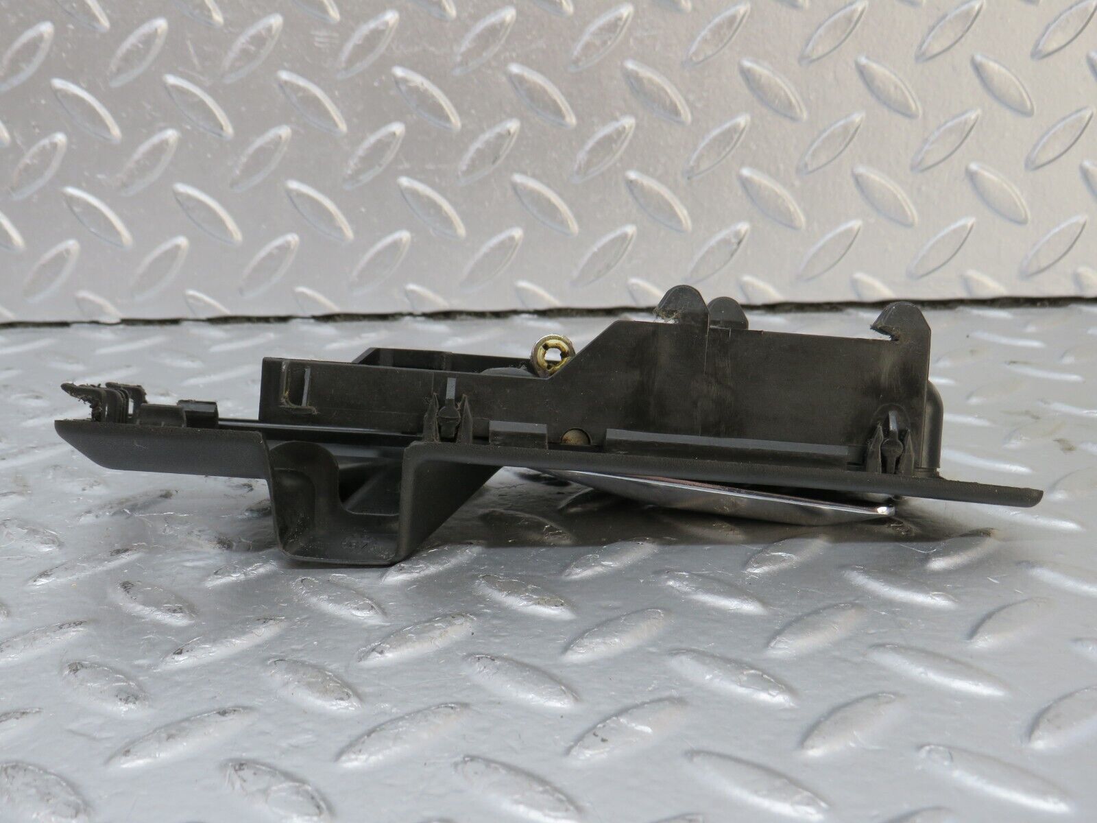 33908 Mercedes-Benz W124 260E Interior Door Handle Rear Right 1247600261