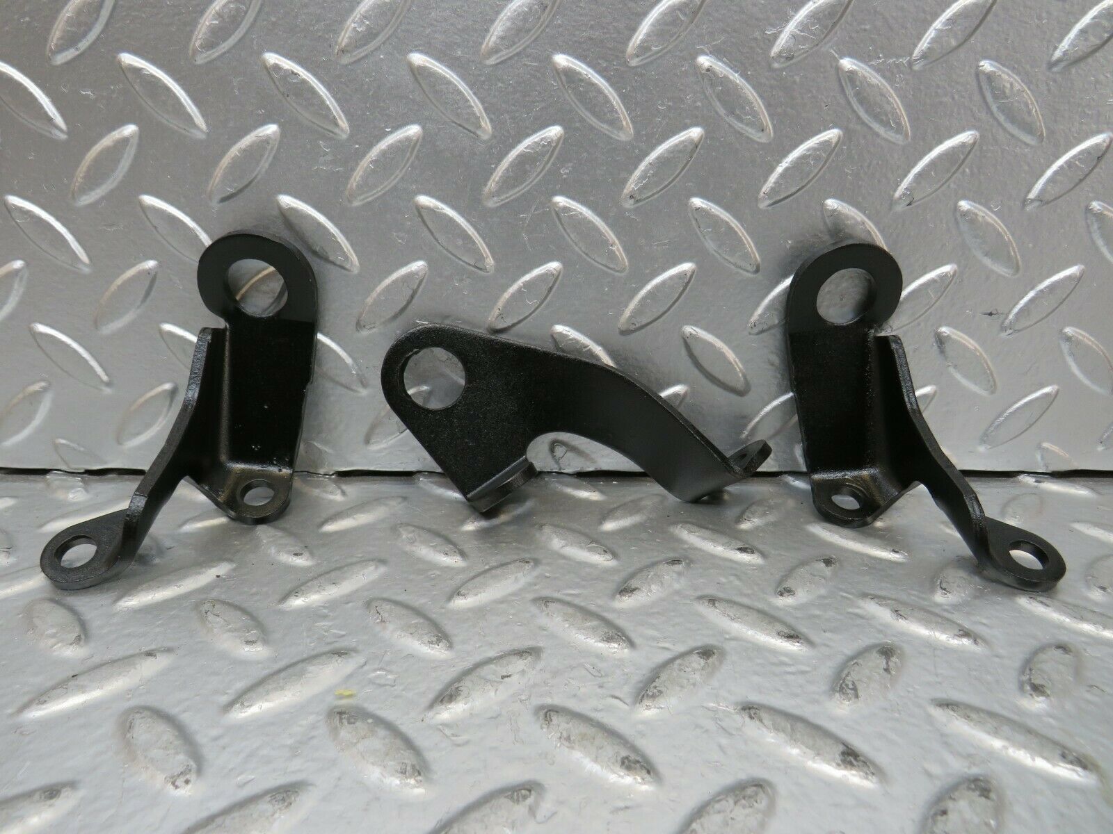 23391 Mercedes-Benz W116 350SE Engine Lifting Eyes Hooks