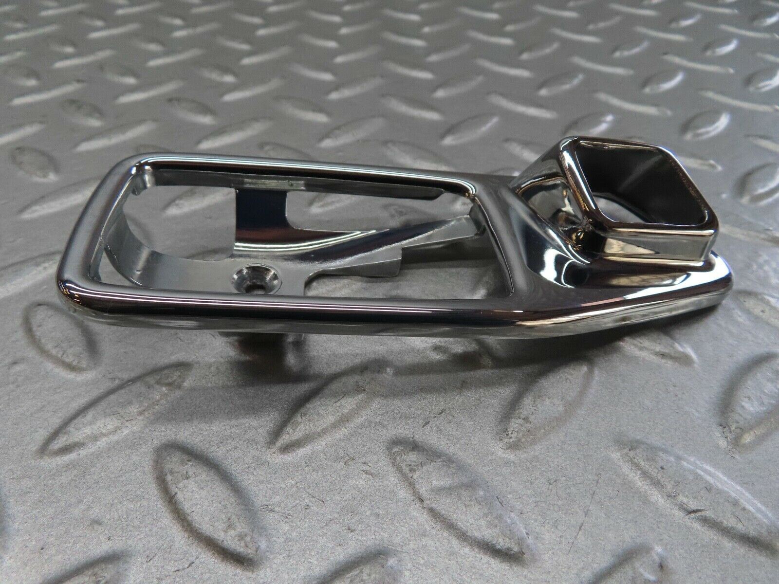 17572 Mercedes-Benz W116 450SEL Chrome Frame For Door Opener Rear Right