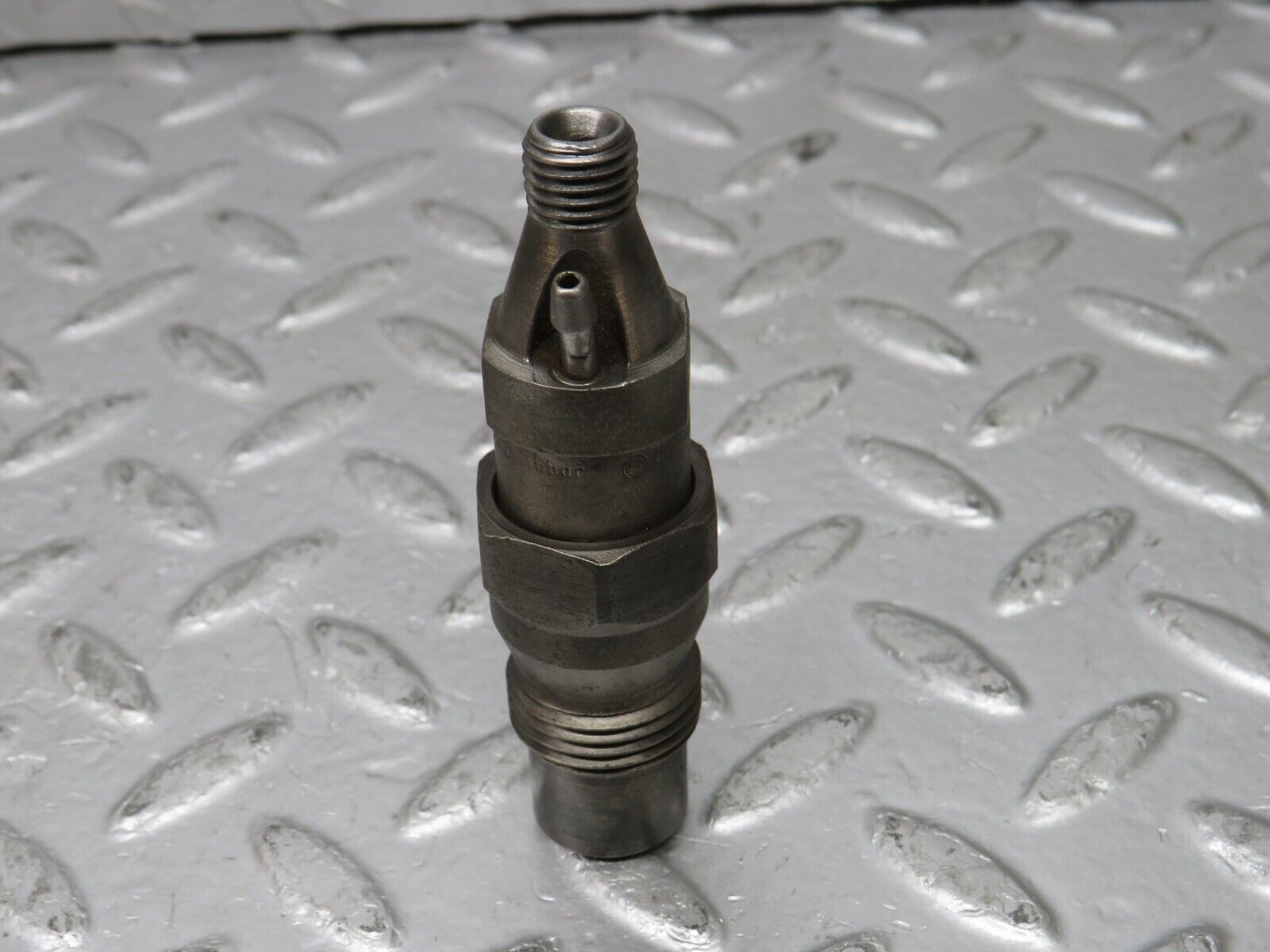 32903 Mercedes-Benz W123 300D Fuel Injector Bosch KCA30S35/4