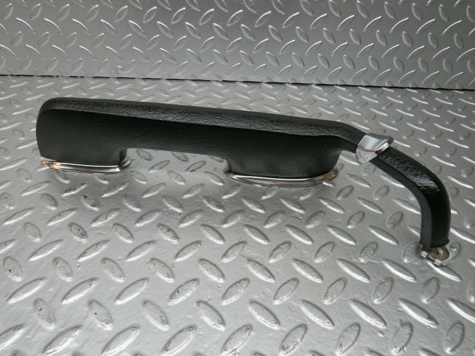 24531 Mercedes-Benz W108 Interior Door Handle Right Black