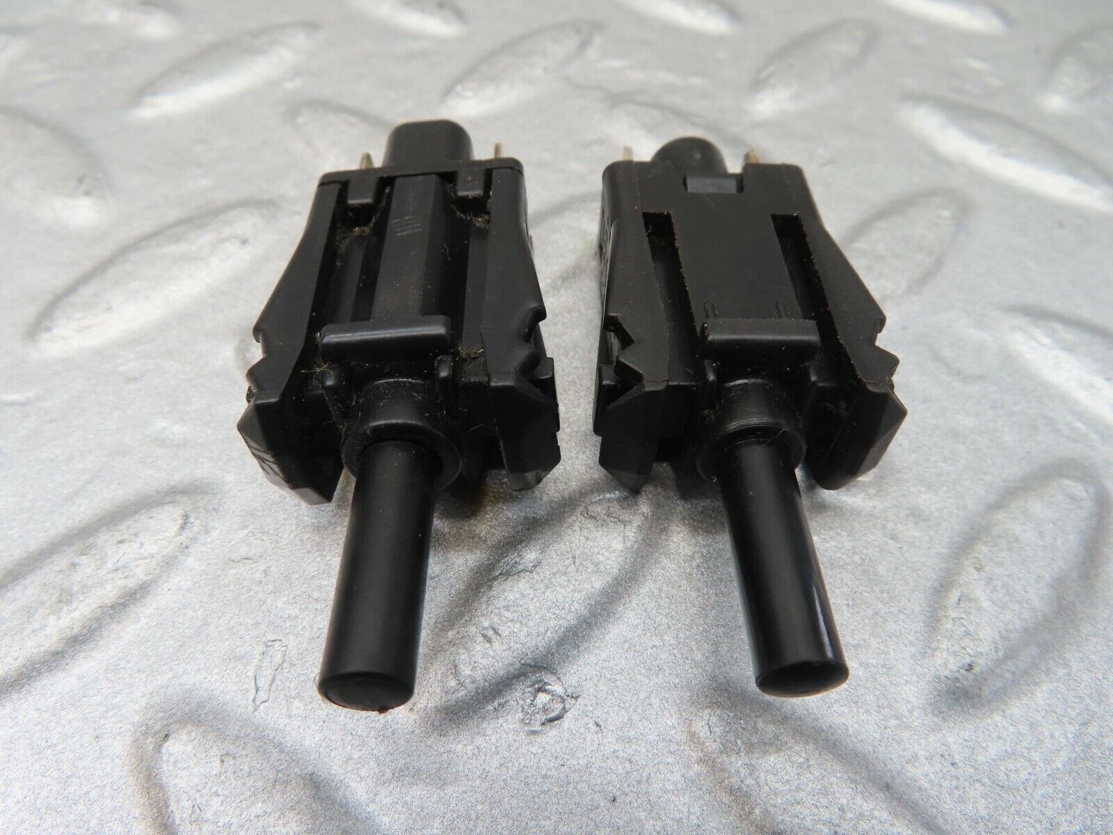 16101 Mercedes-Benz W123 280E Door Contact Switch Pair 0015458714