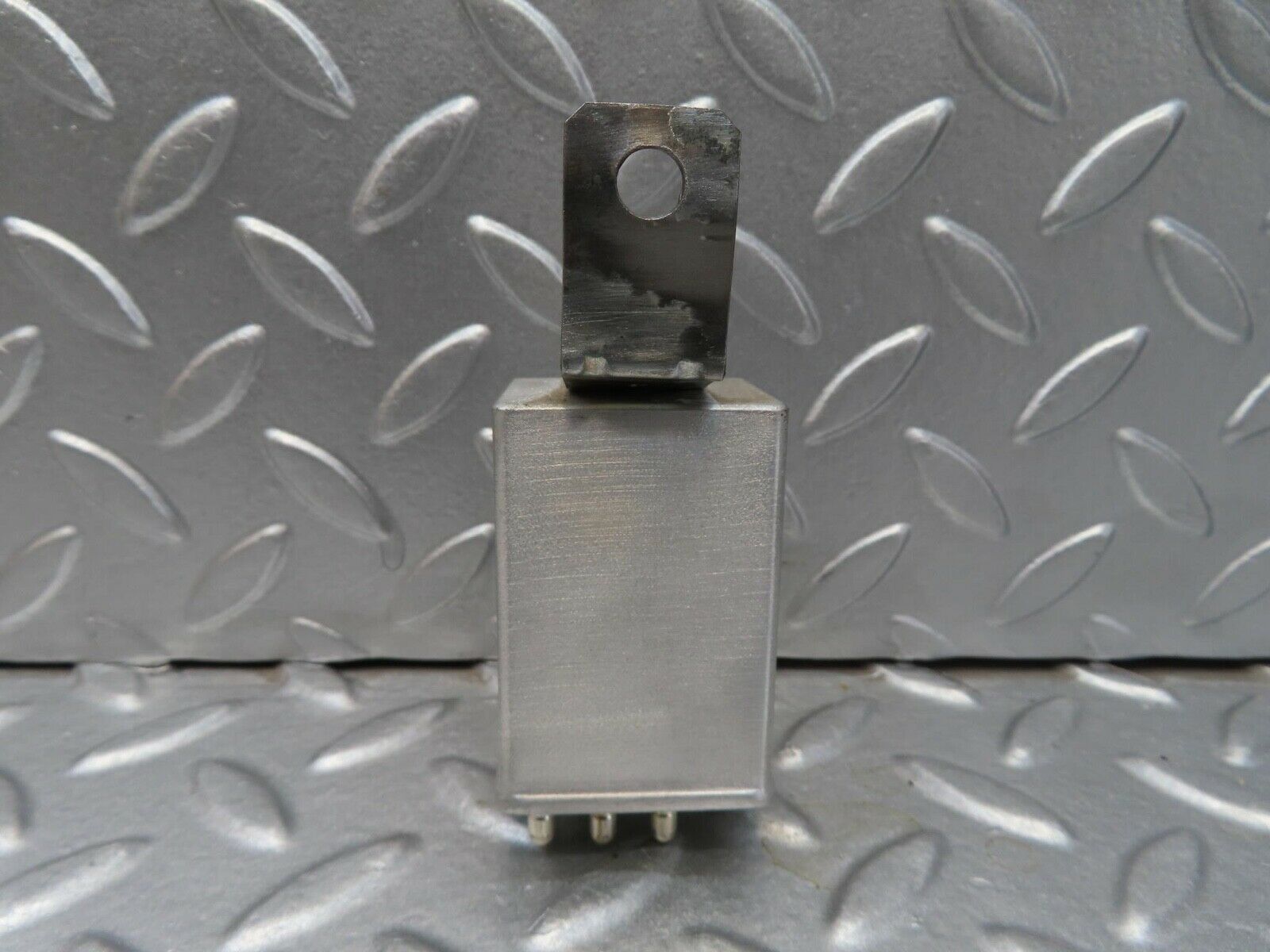 14018 Mercedes-Benz C107 280SLC Rear Heated Window Relay 1078200010