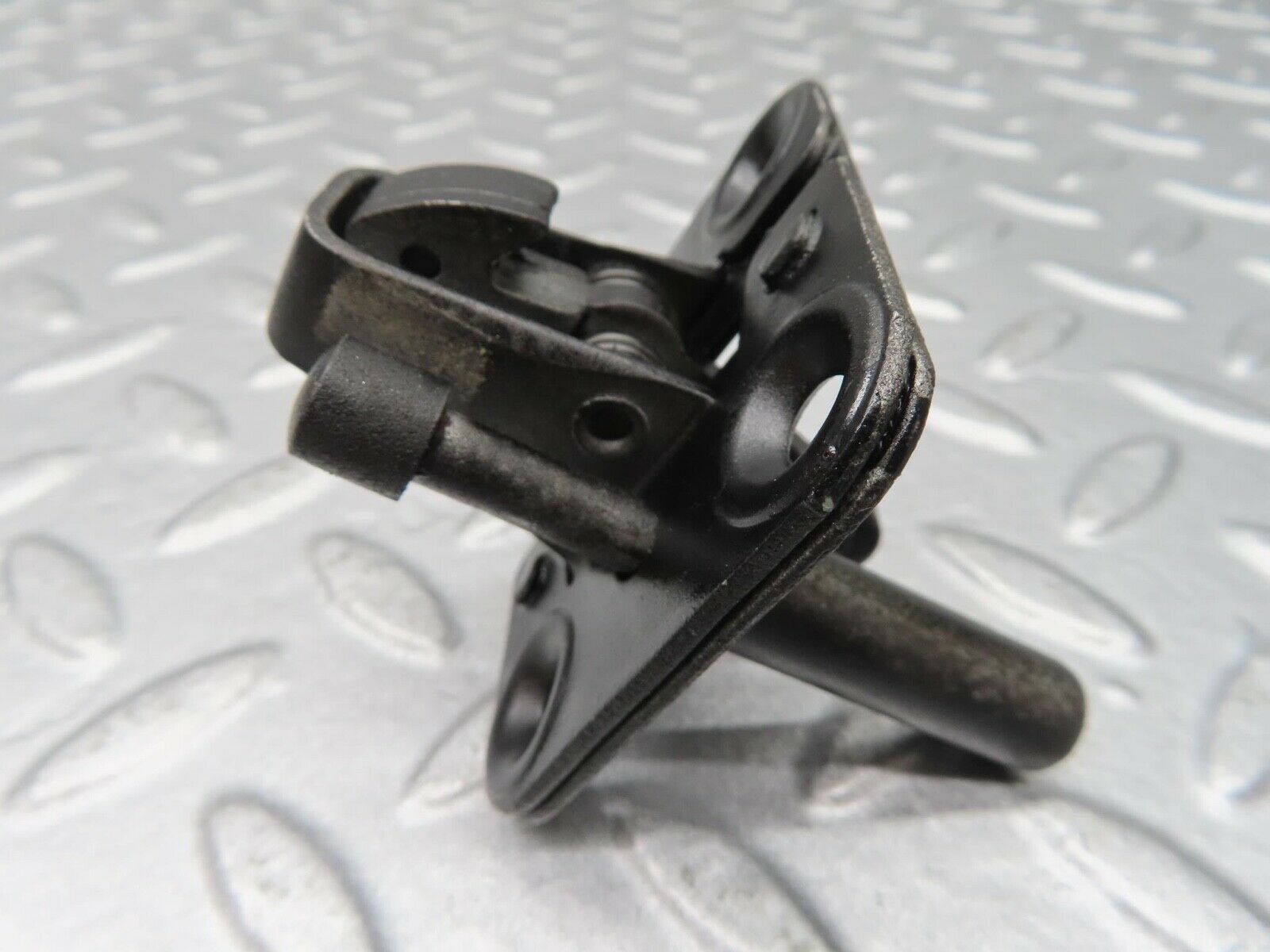 14073 Mercedes-Benz C107 280SLC Bonnet Lock Catch