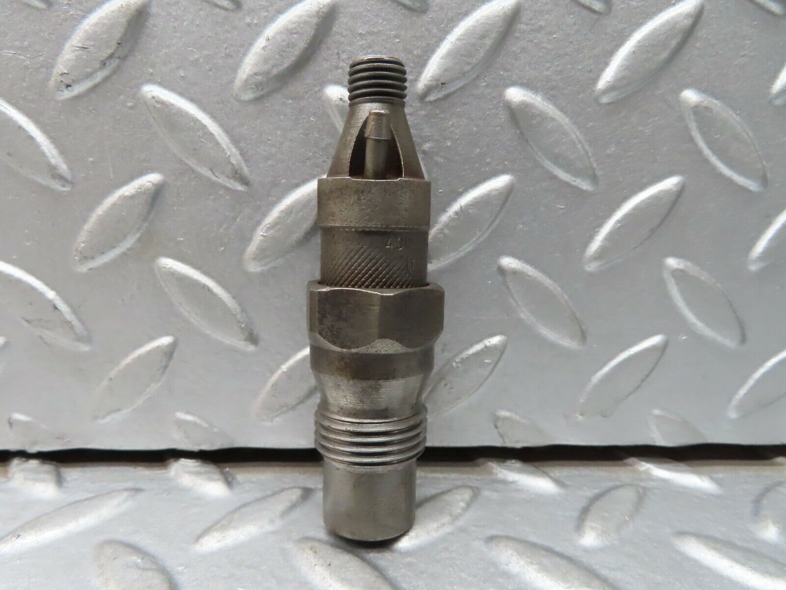 19254 Mercedes-Benz W123 300D Fuel Injector Bosch KCA30SD27/4