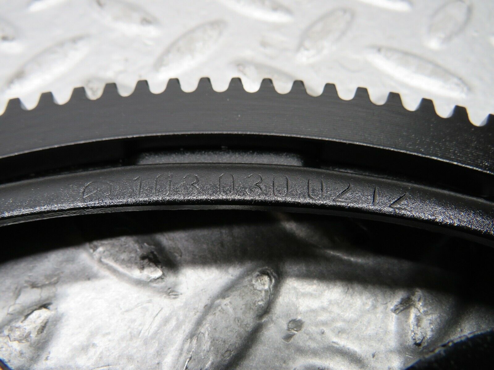 21755 Mercedes-Benz W126 300SE Flywheel Starter Ring 1030300212