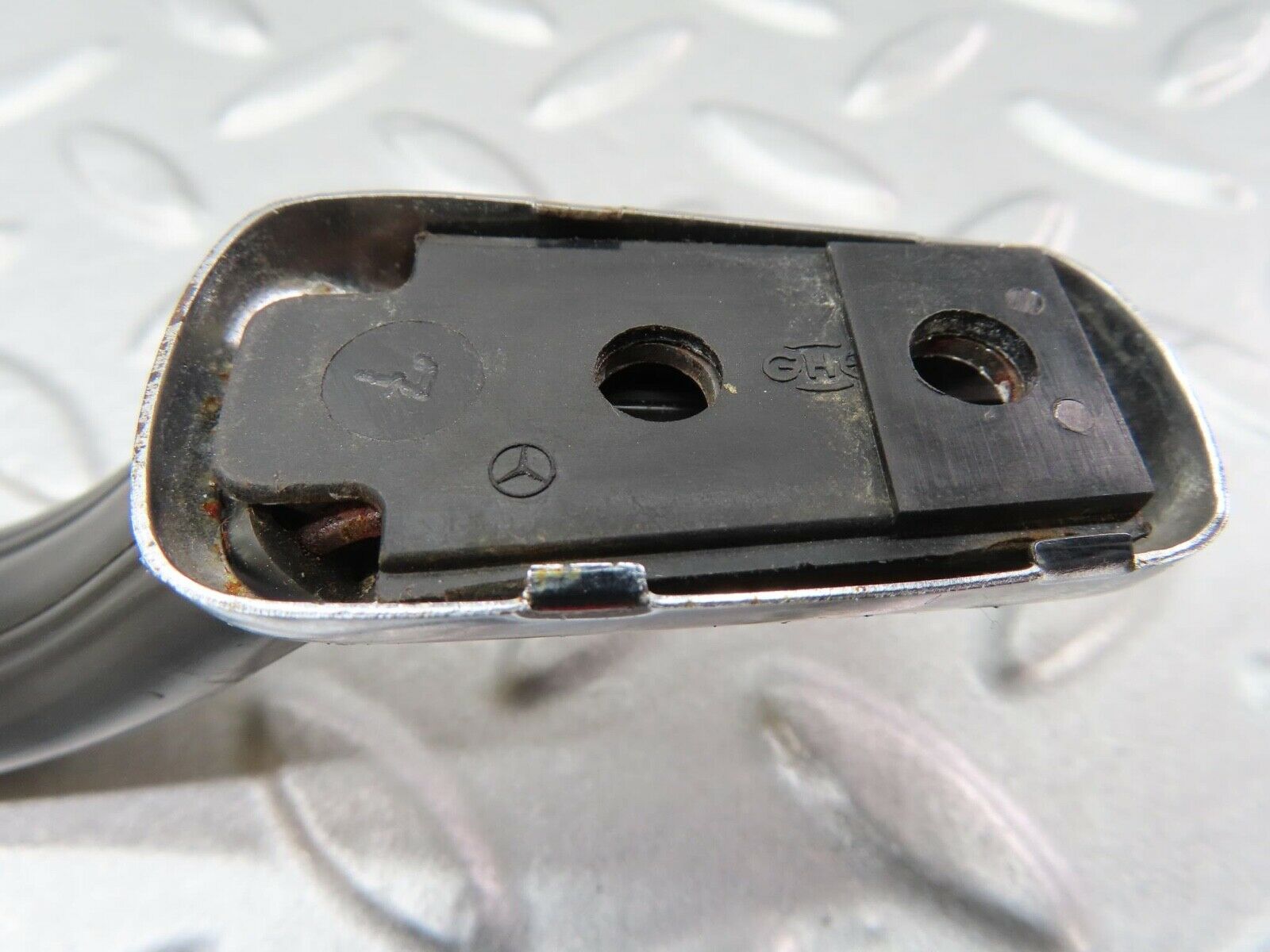 14013 Mercedes-Benz C107 280SLC Front Left Interior Roof Grab Handle