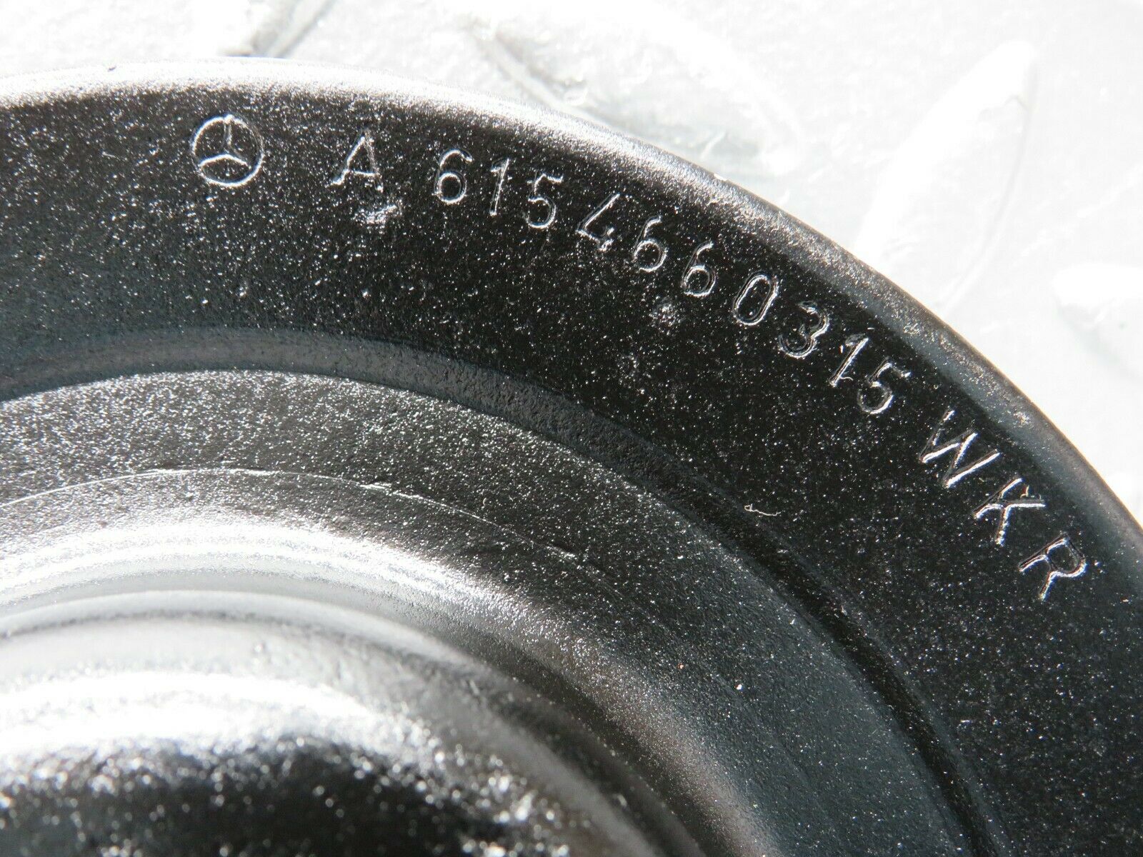 24160 Mercedes-Benz W123 280E Power Steering Pump Pulley 6154660315