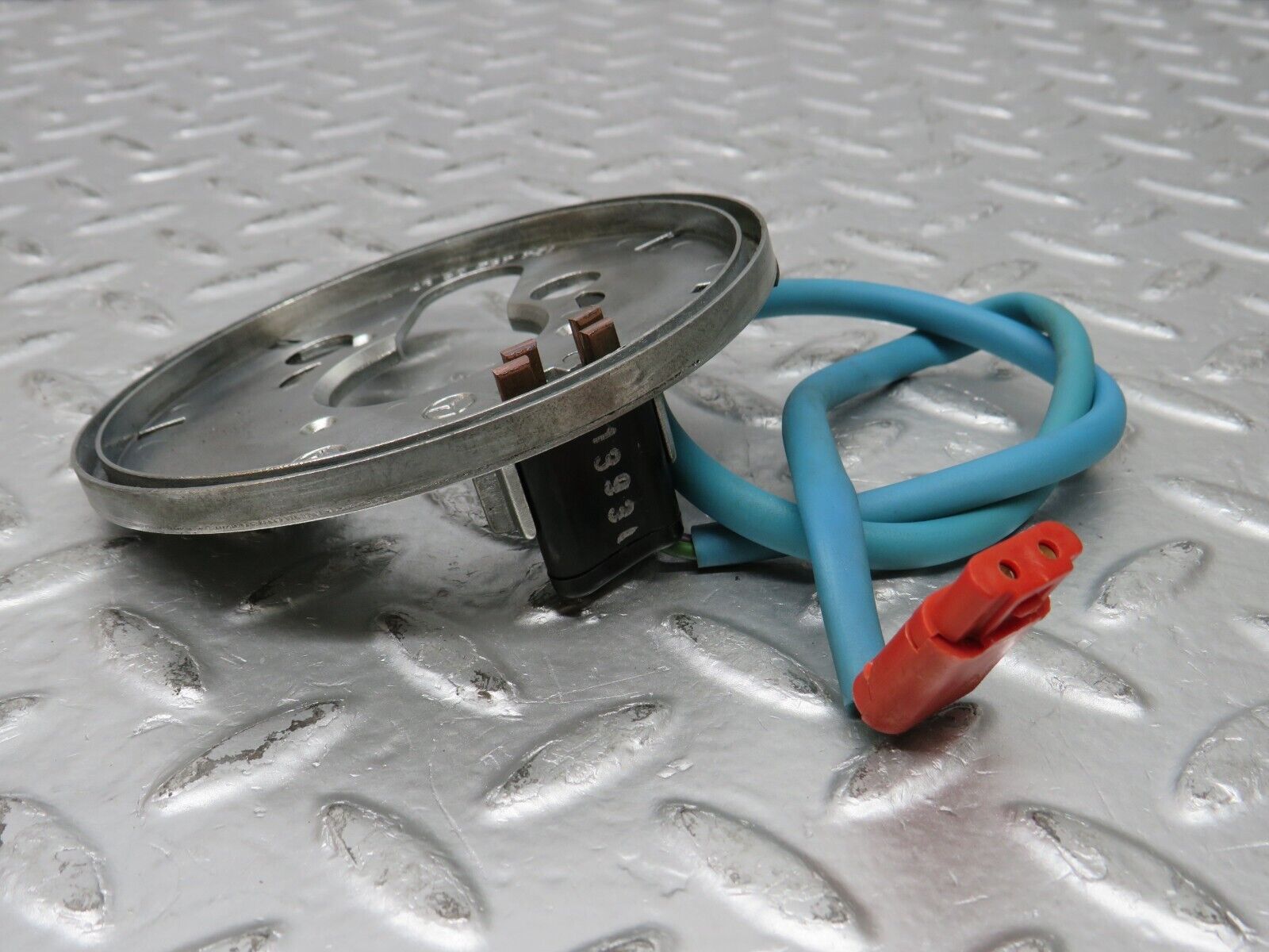 31311 Mercedes-Benz S124 220TE Wagon Steering Wheel Contact Plate 1244620597