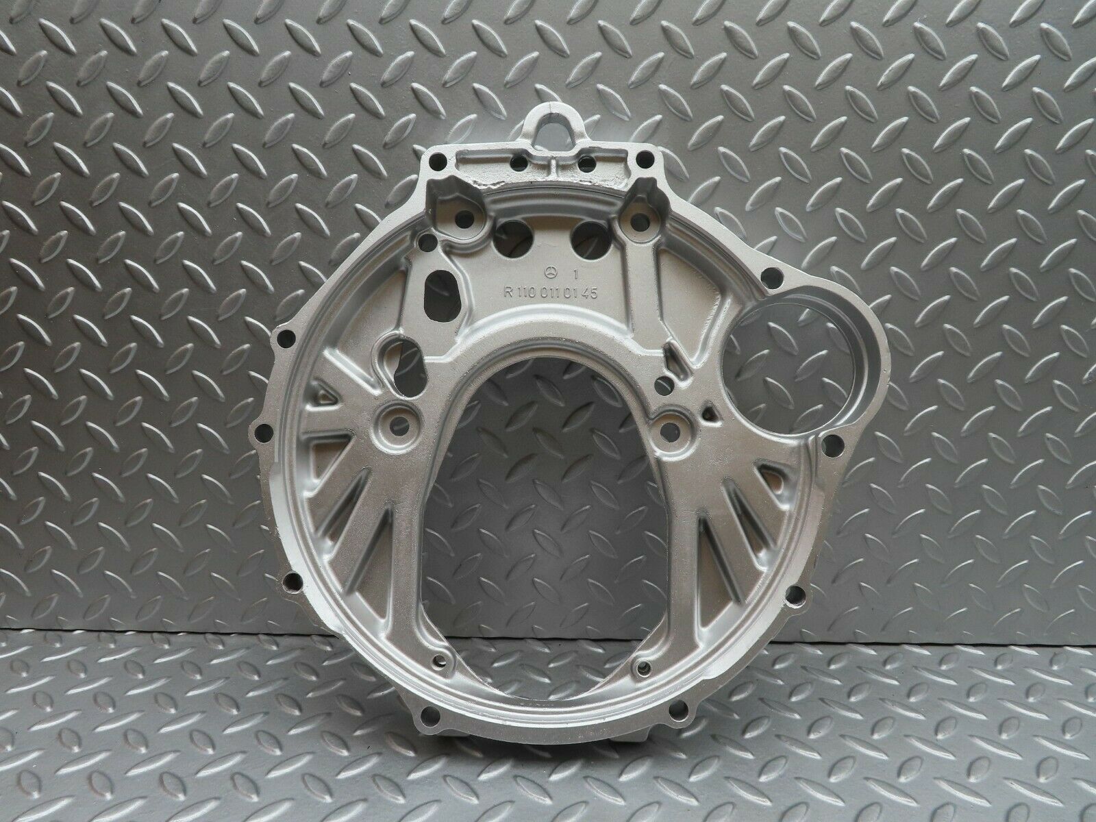 4791 Mercedes-Benz W114 280CE Coupe Gearbox Flange 1100110145