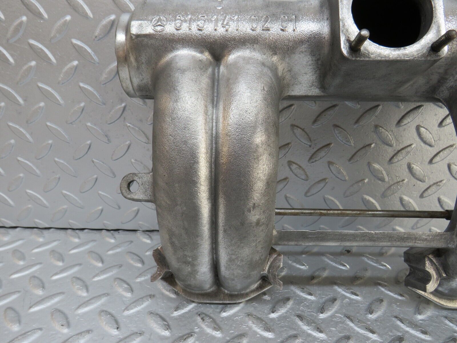 35927 Mercedes-Benz 240D OM616.912 Intake Manifold 6151410201