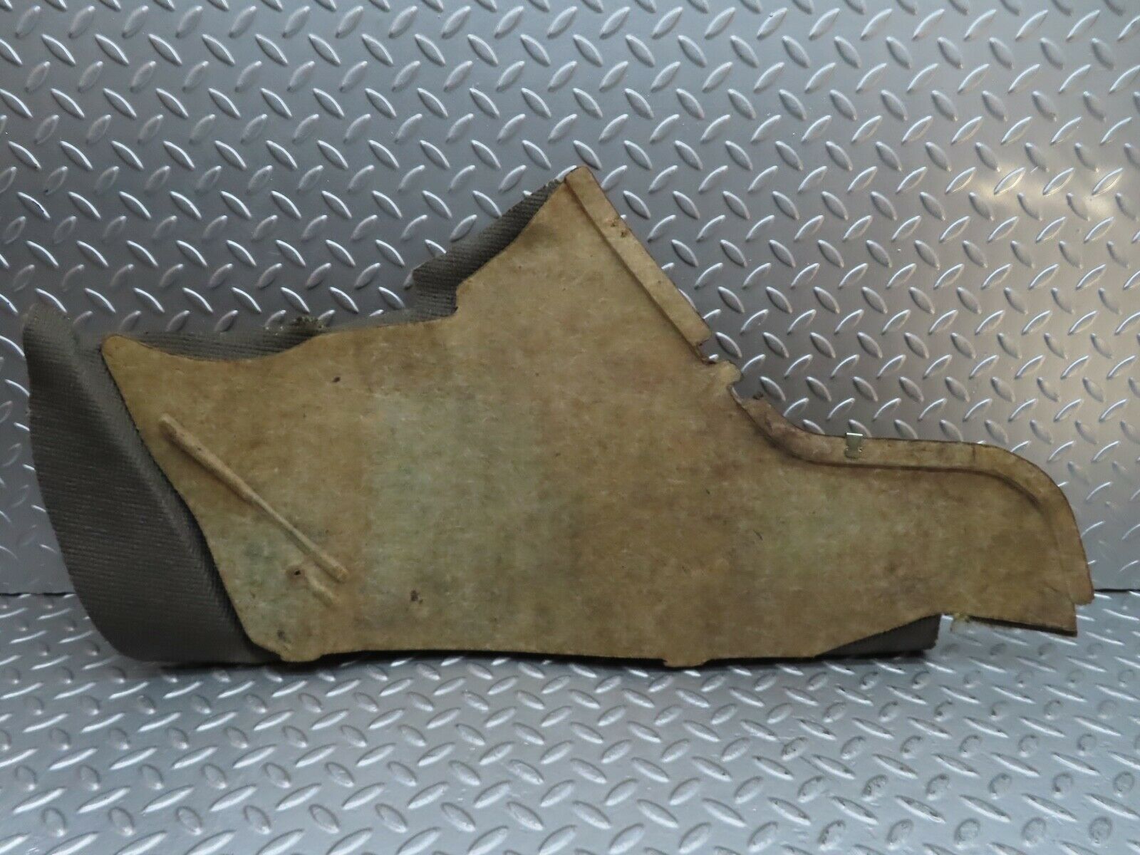 21171 Mercedes-Benz W123 230E Centre Console Carpet Beige Right Side