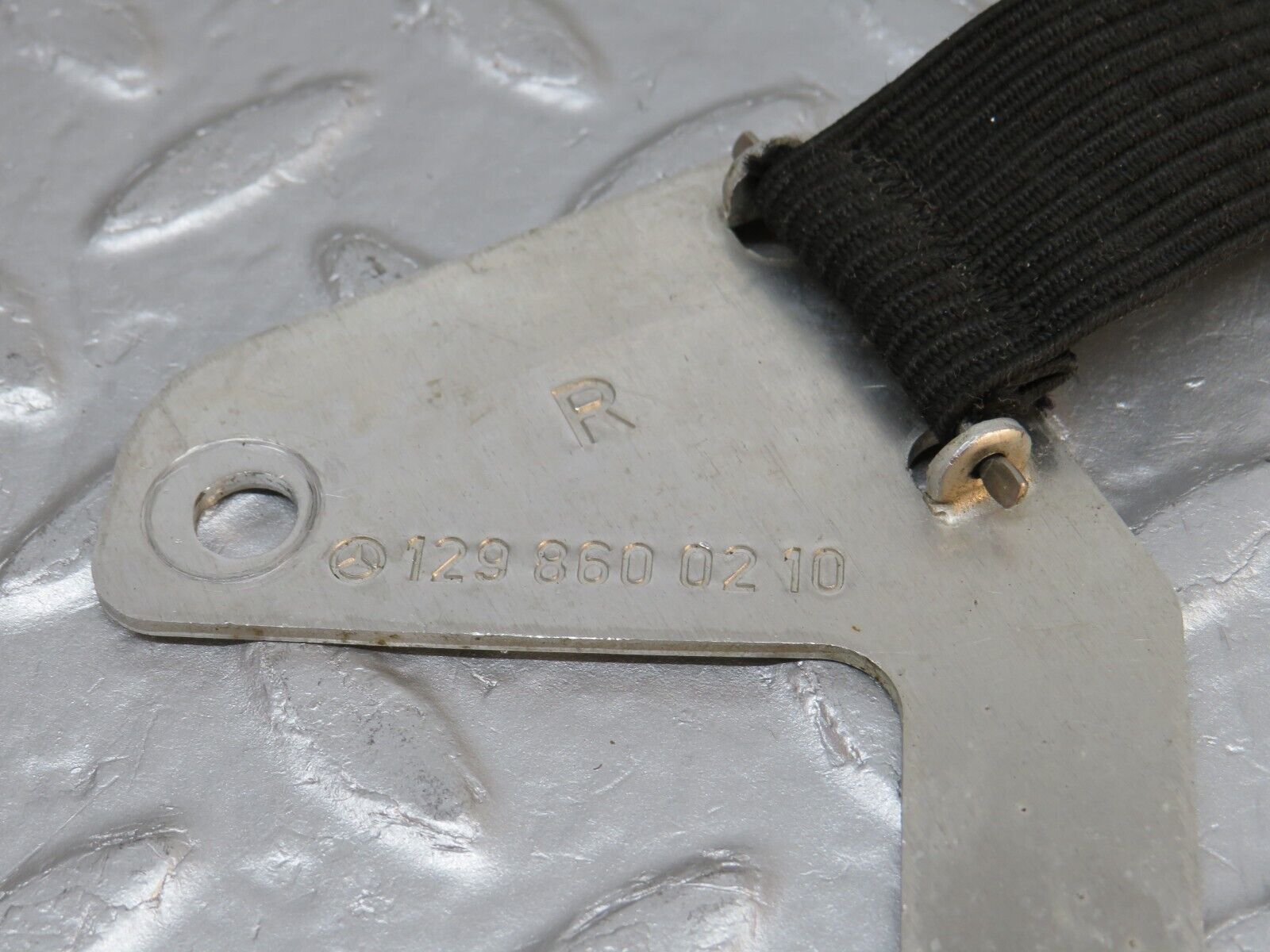 38251 Mercedes-Benz R129 280SL Coupe Wind Deflector Cover Right 1298600210