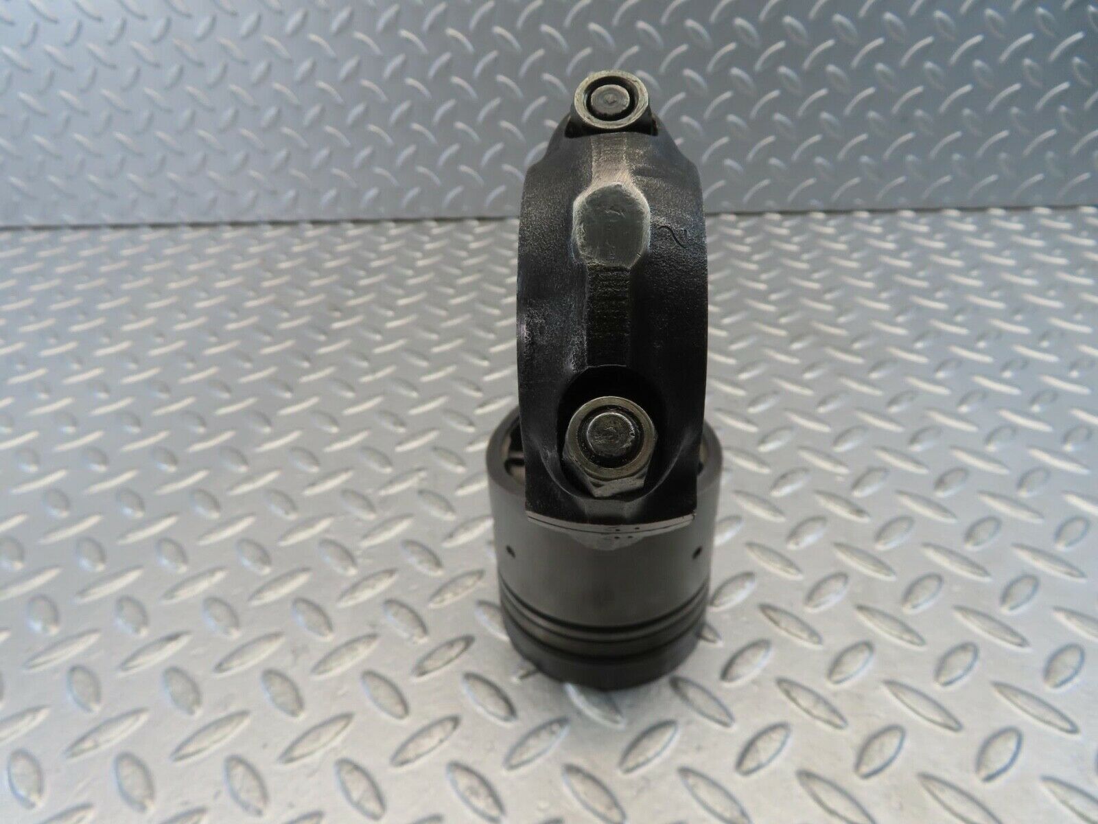 10995 Mercedes-Benz W115 220D Piston With Connecting Rod 86.98 mm