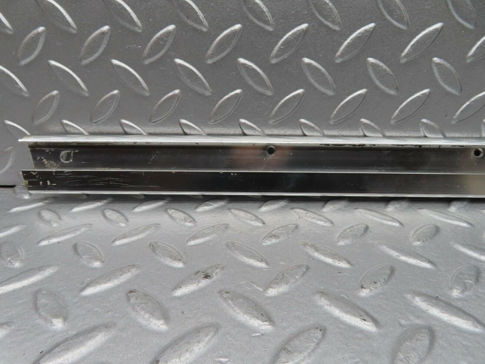 14089 Mercedes-Benz C107 280SLC Roof Chrome Moulding Trim Right Side