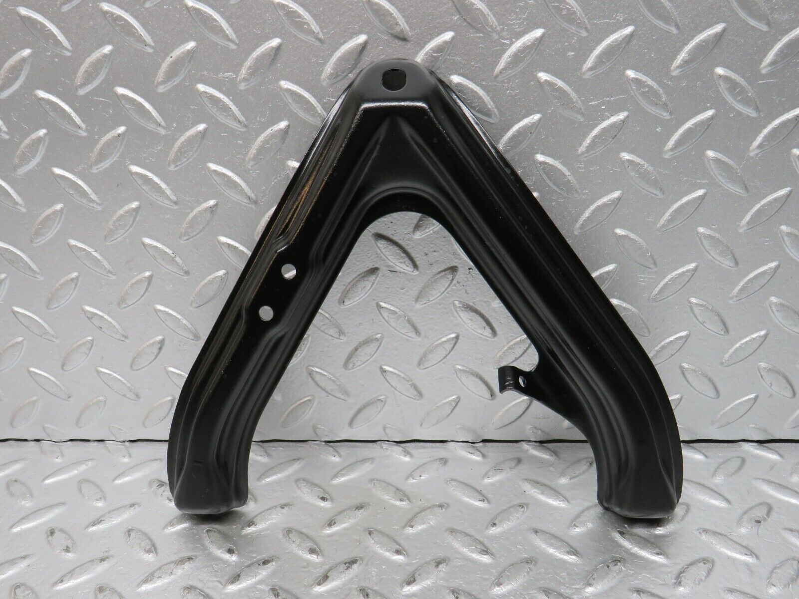 31990 Mercedes-Benz W123 230E Air Intake Manifold Bracket