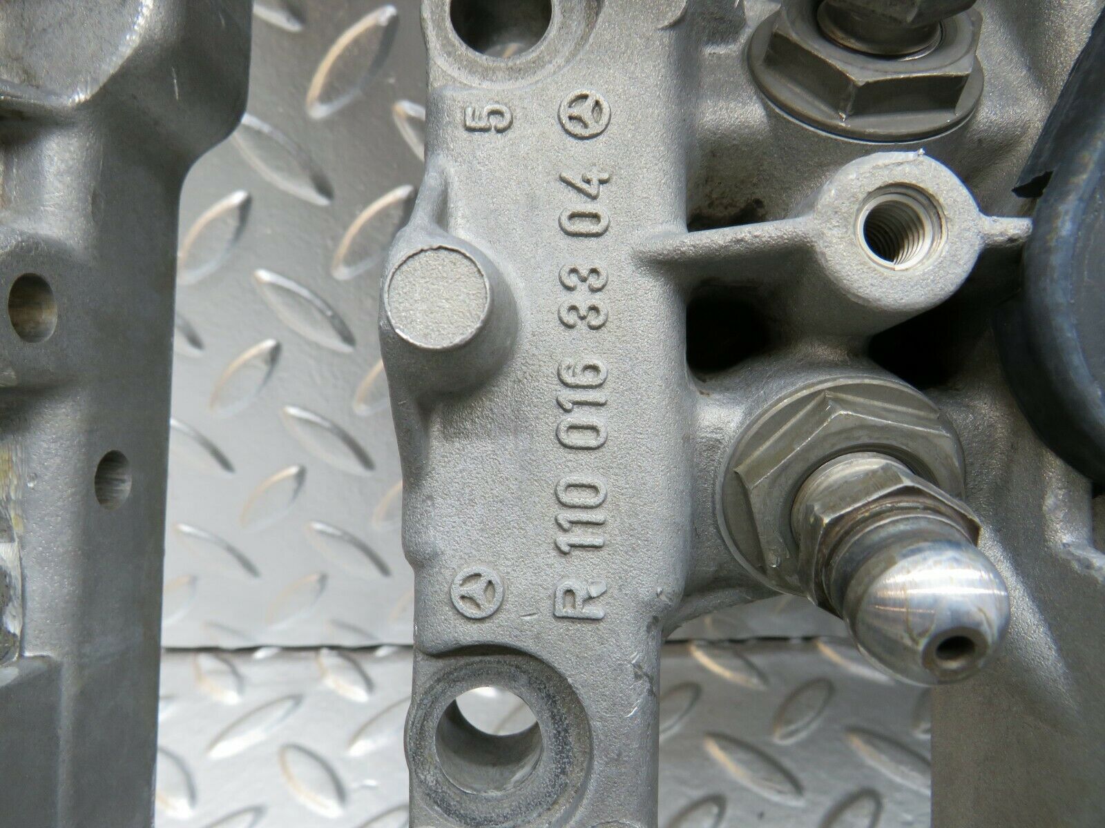 24128 Mercedes-Benz W123 280E Camshaft Bearing Casing 1100163304