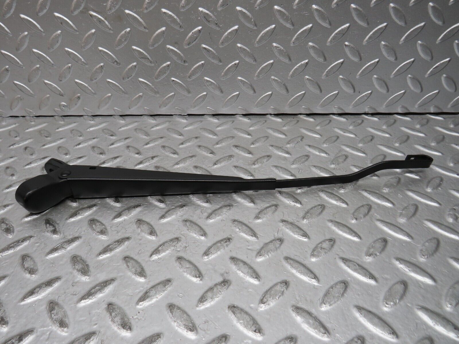 28769 Mercedes-Benz W123 230E Wiper Arm Bosch Left Side