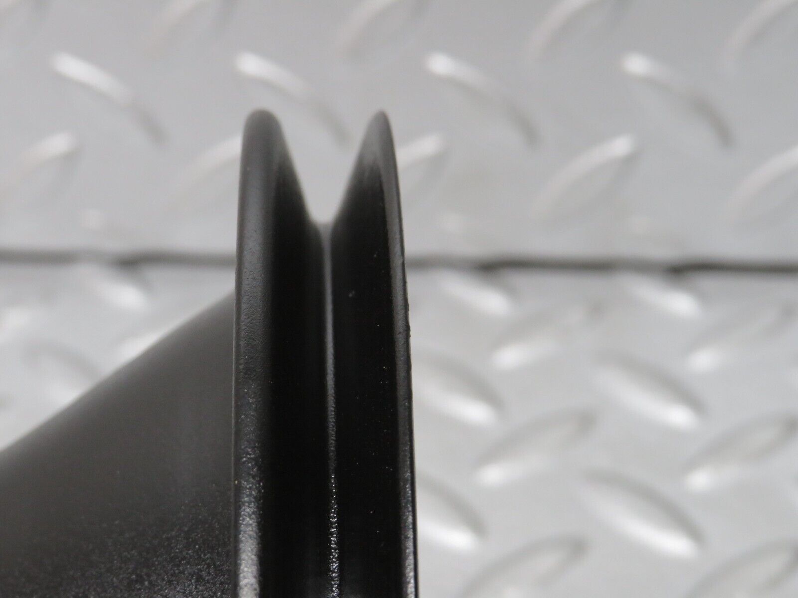 32907 Mercedes-Benz W123 300D Water Pump Pulley