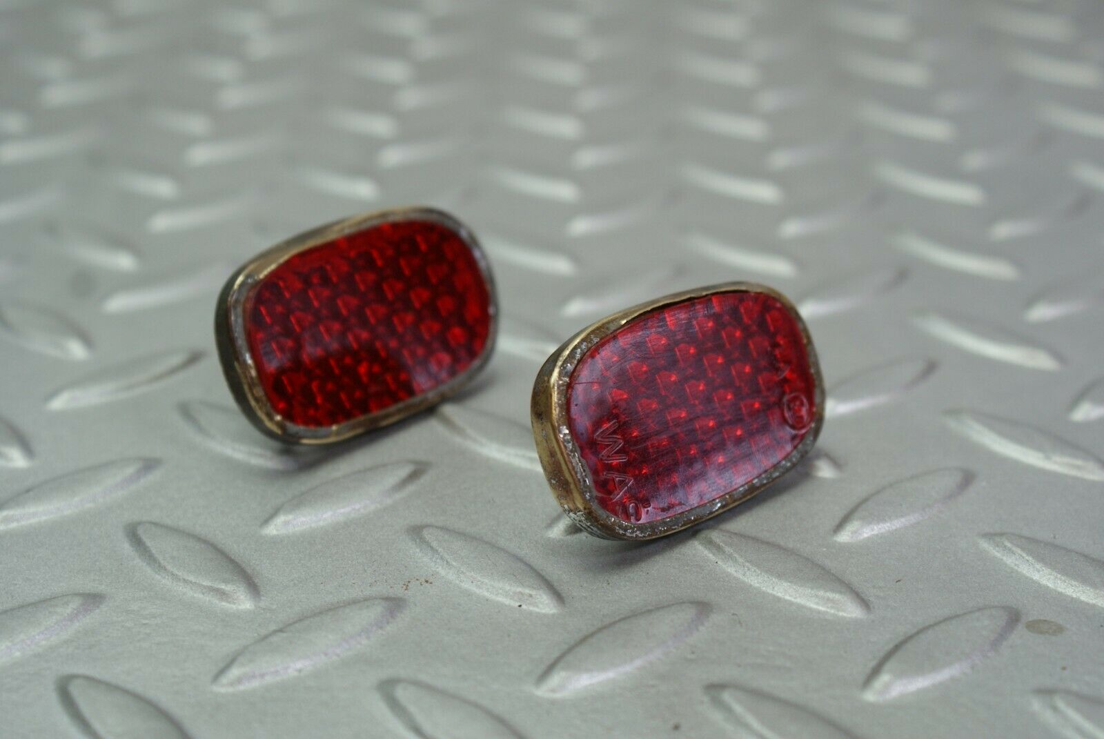 2731 Mercedes-Benz W105 219 PONTON Rear Body Reflectors