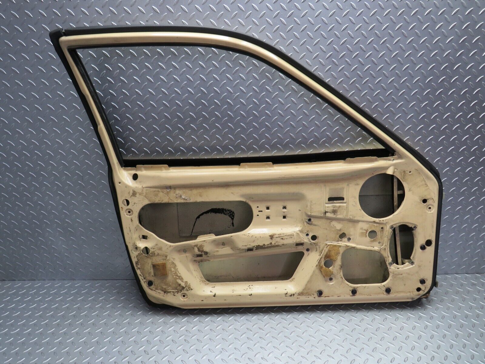 30035 Porsche 924 Left Door