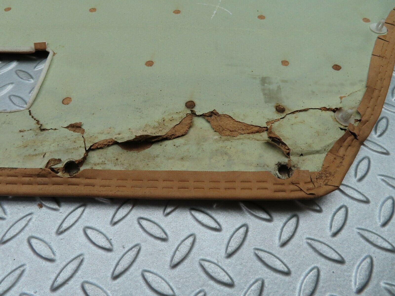 5725 Mercedes-Benz W123 200 Rear Left Door Card