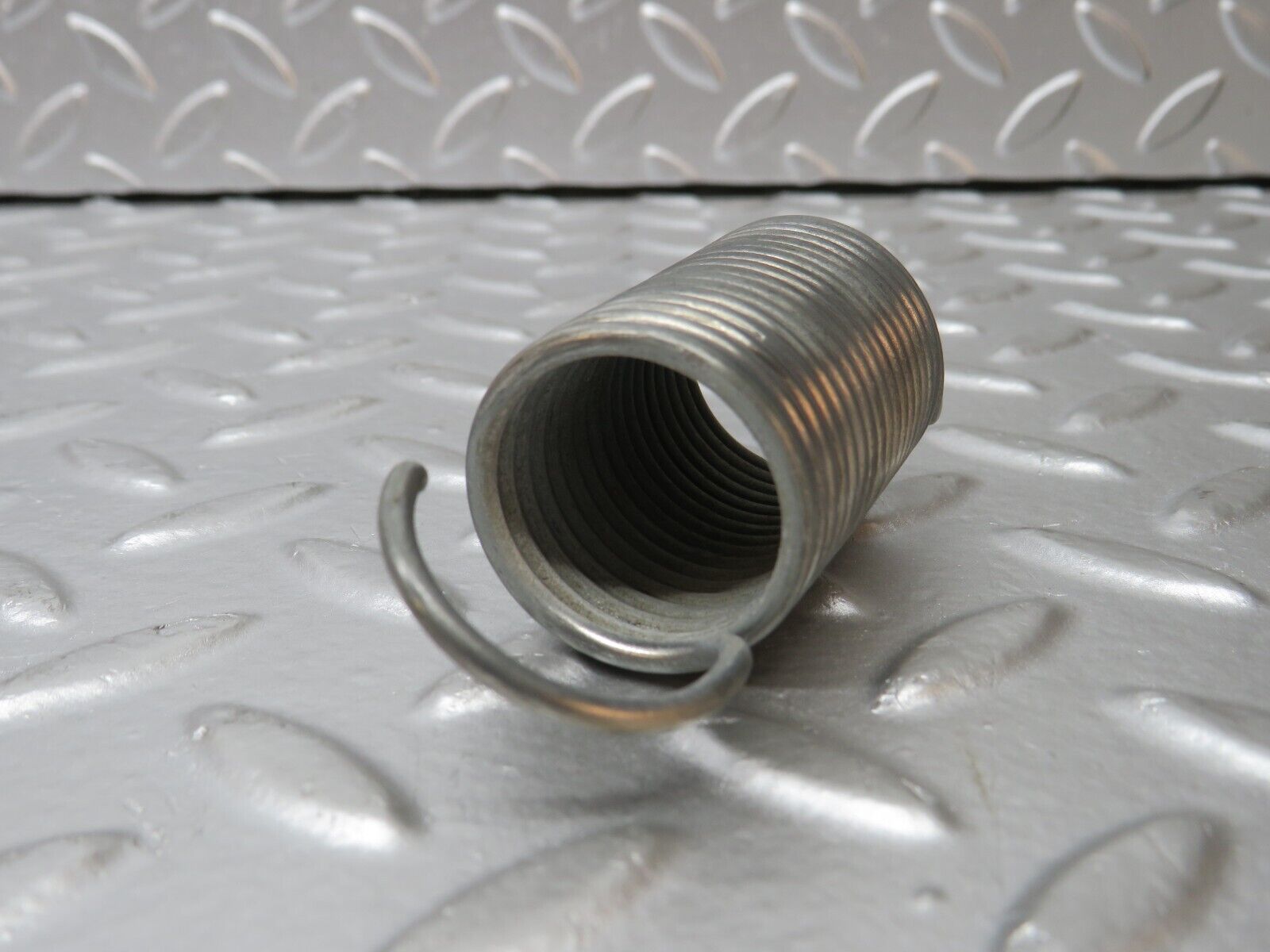 31177 Mercedes-Benz W123 230E Front Seat Adjustment Spring Pair