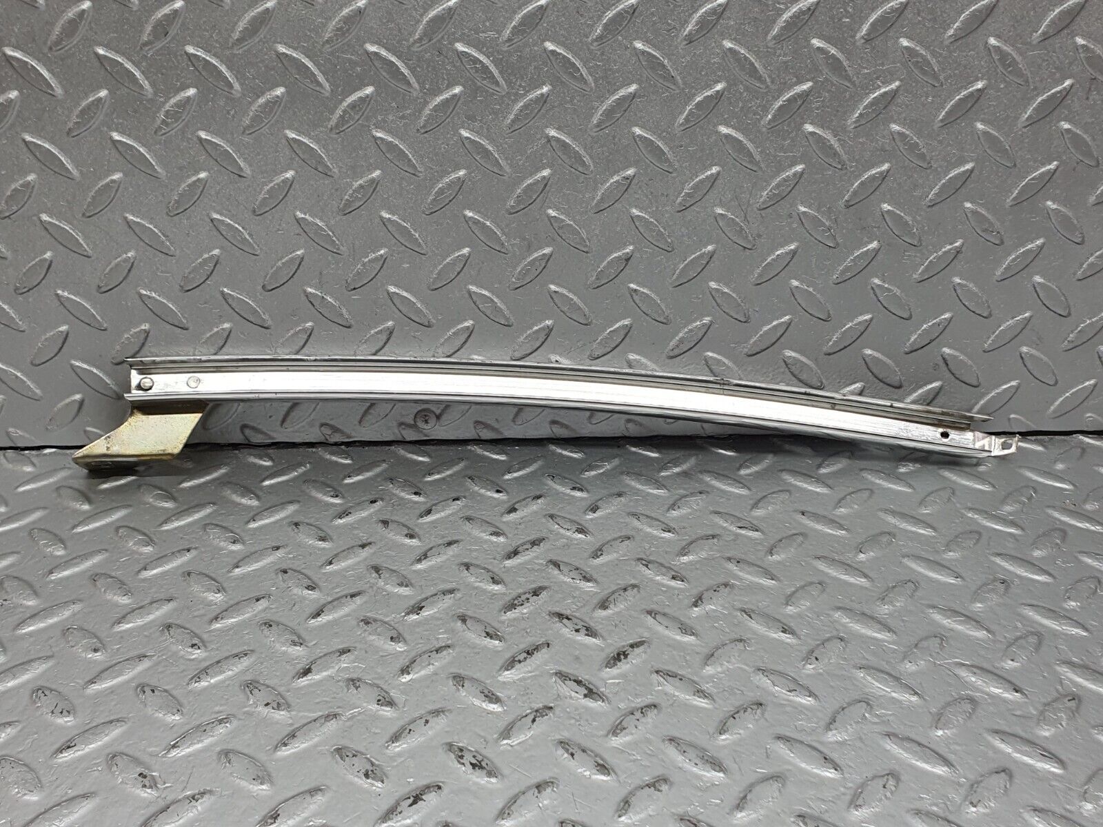 41177 Mercedes-Benz W126 300SE Rear Right Door Chrome Window Channel