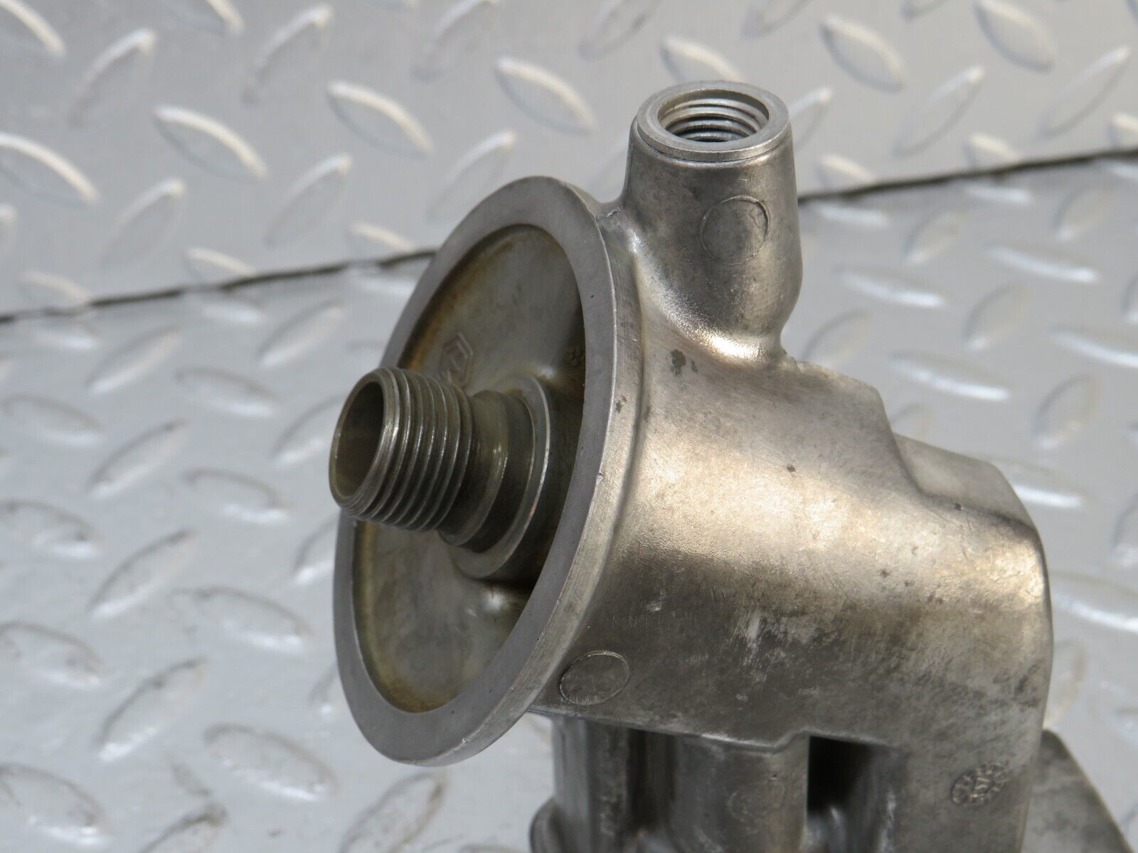 33713 Mercedes-Benz W201 190E 2.0L Oil Filter Housing 1021800038