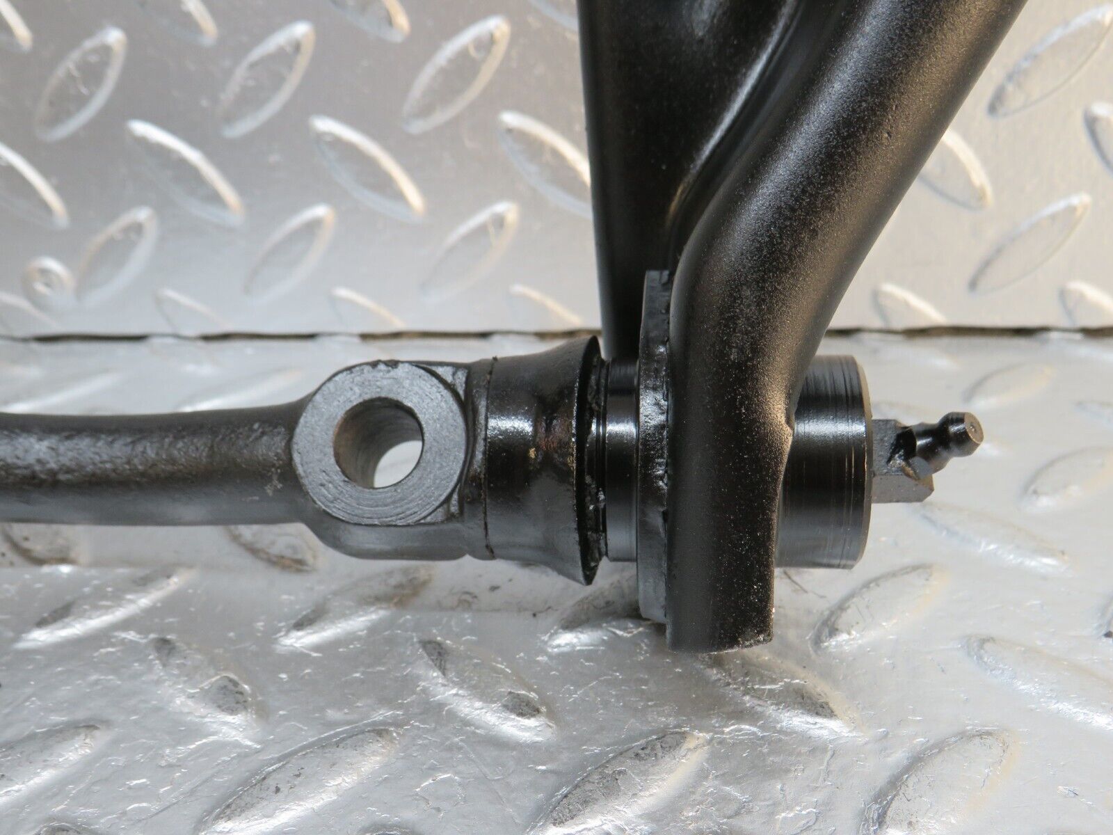 32267 Mercedes-Benz W108 280SE Front Left Upper Control Arm