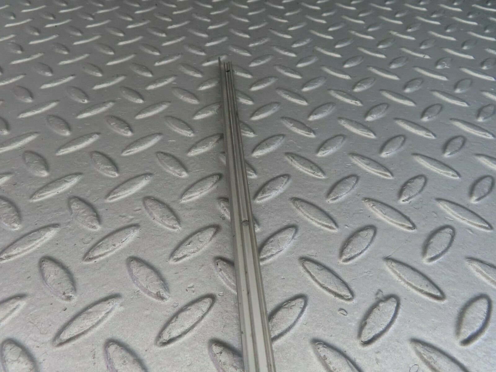 9853 Mercedes-Benz C123 280CE Coupe Sunroof Chrome Trim