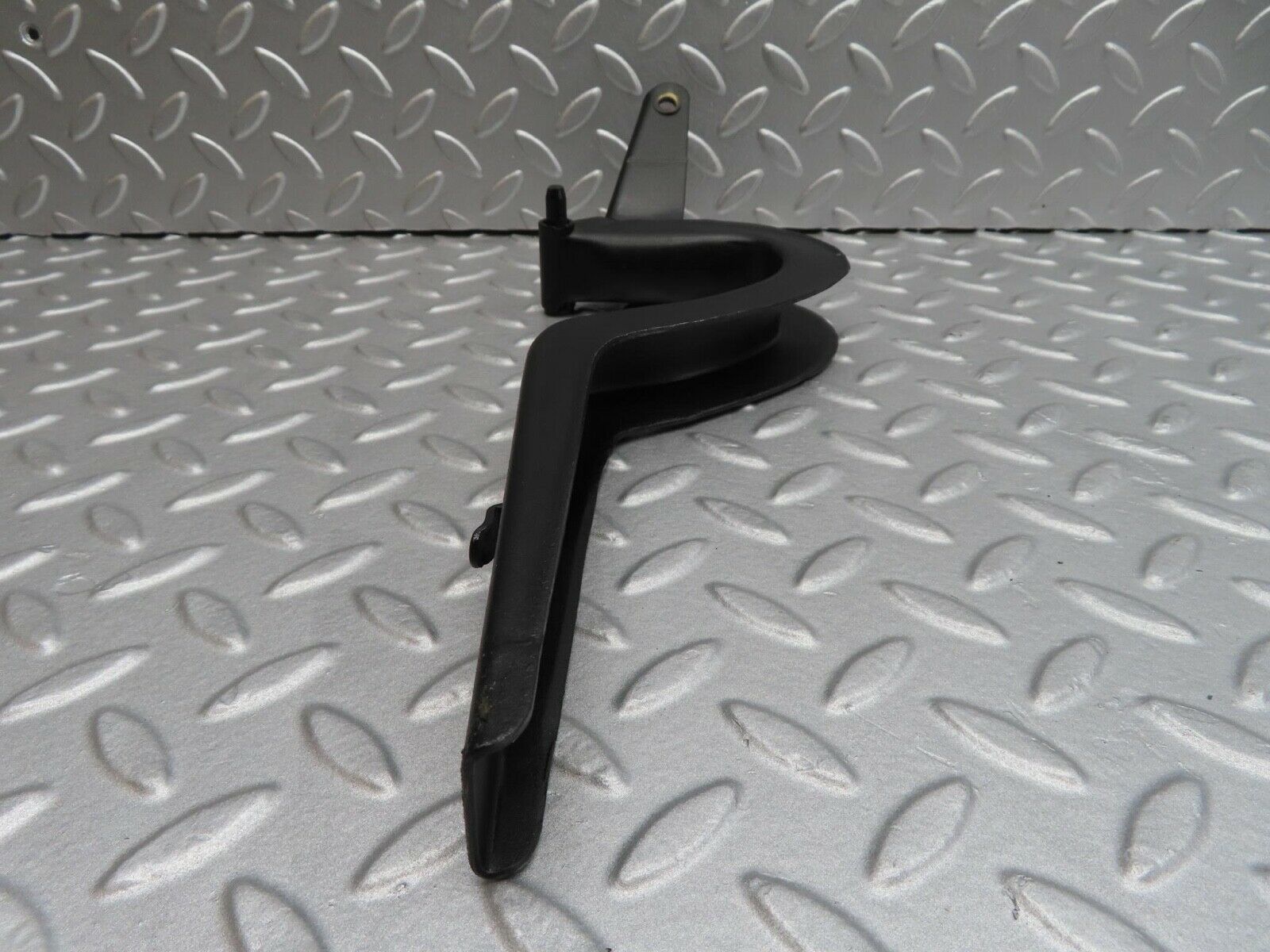 15992 Mercedes-Benz W123 280E Trunk Hinge Right Side 1237500287