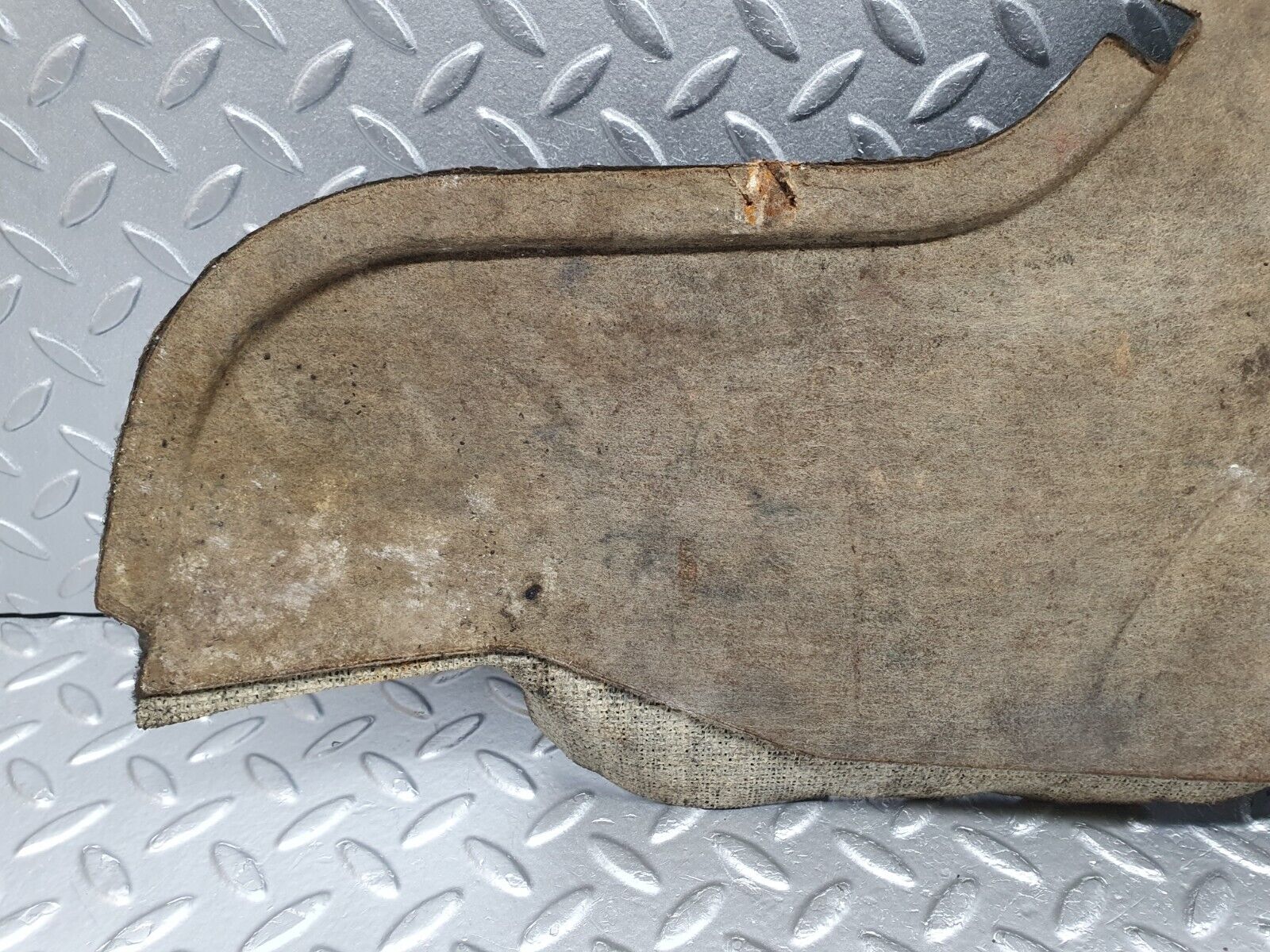 40721 Mercedes-Benz W123 300D Centre Console Carpet Left Side Black