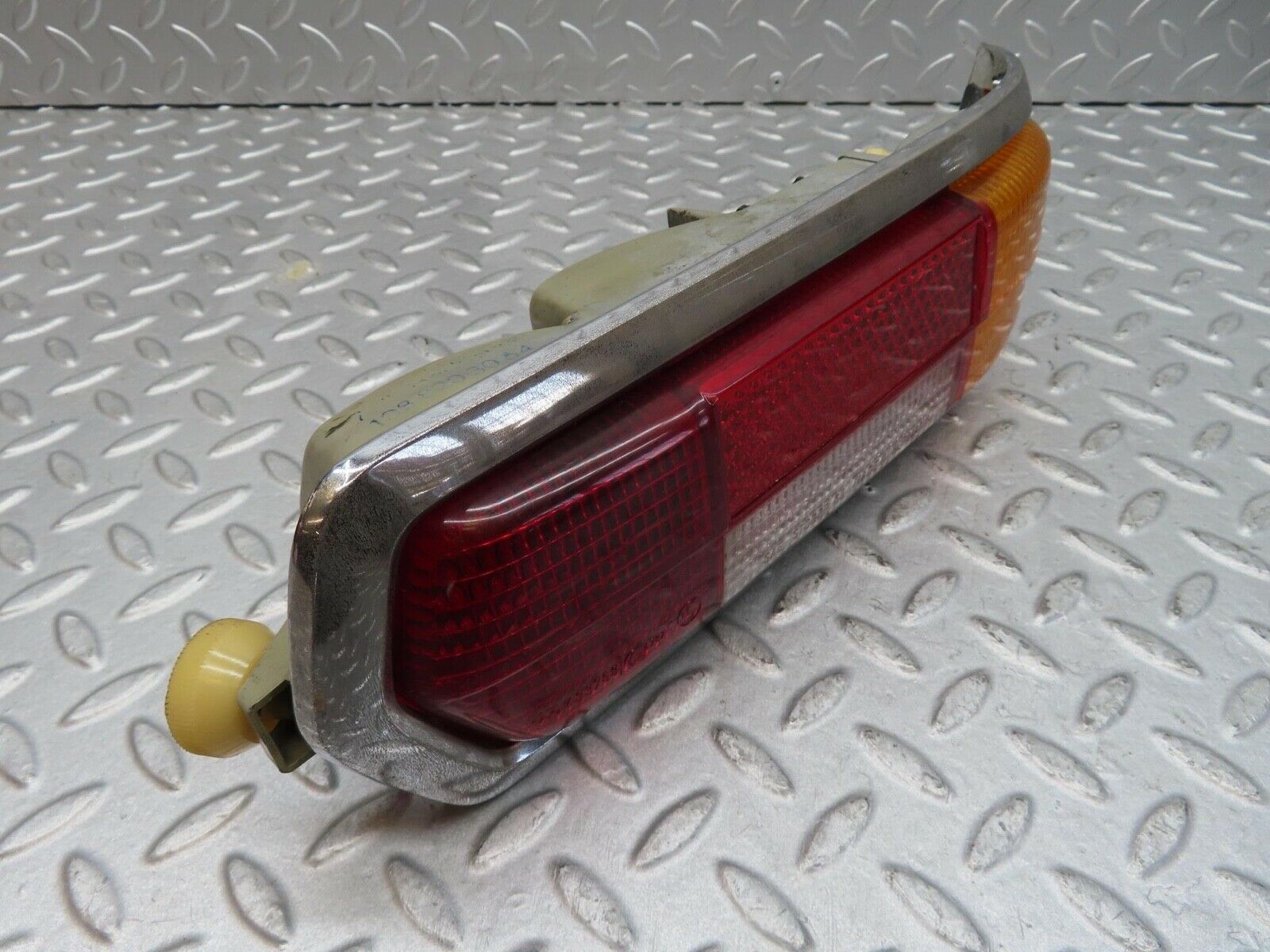 12346 Mercedes-Benz W108 280SE 3.5 Tail Light Right Side 1088203064
