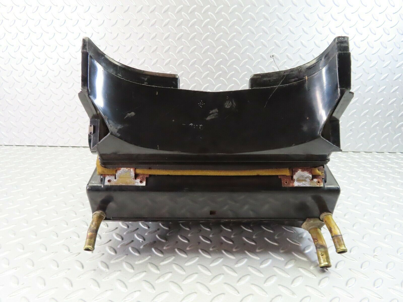 8048 Mercedes-Benz W115 220D Heater Box Blower Housing Behr