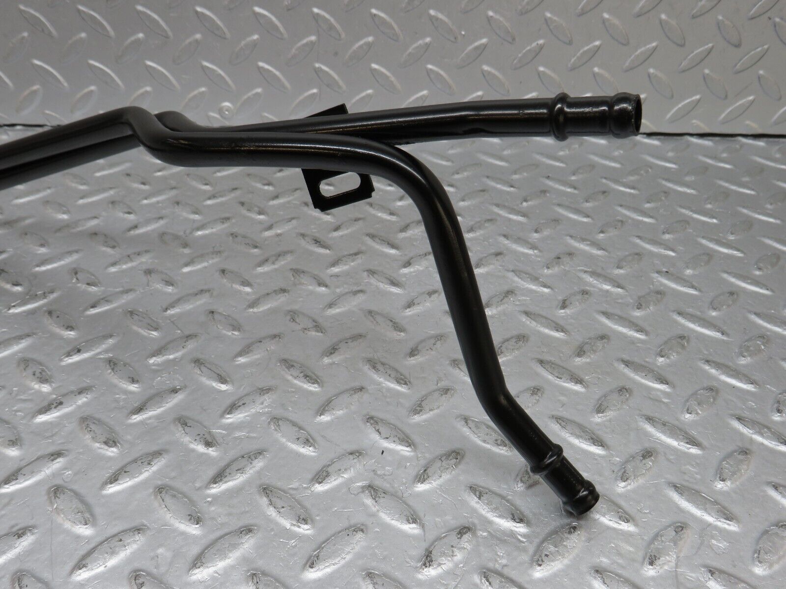 36375 Mercedes-Benz W126 420SE Oil Cooling Line Pipe